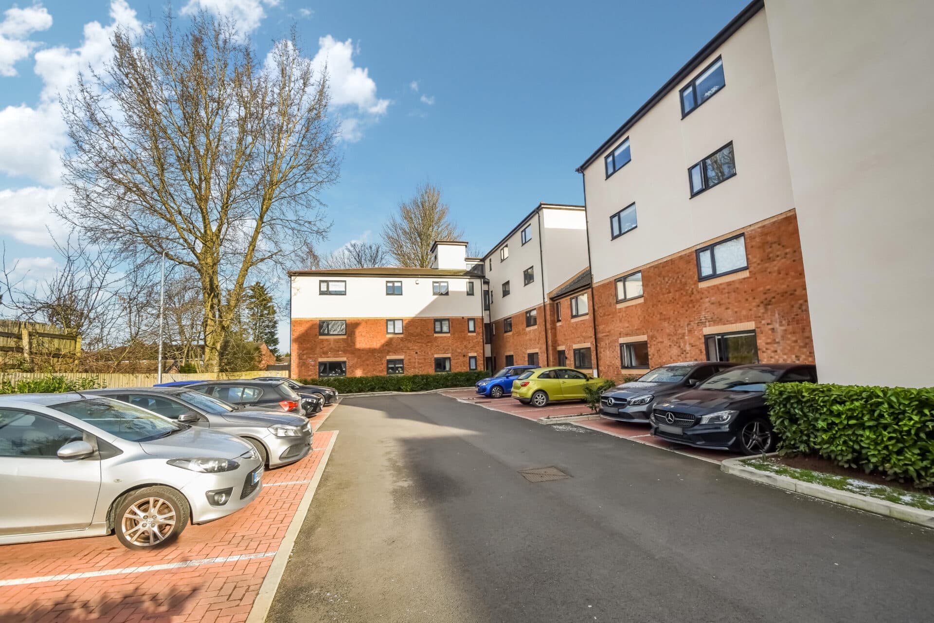 Prestfield Court, Kensington Street, M45