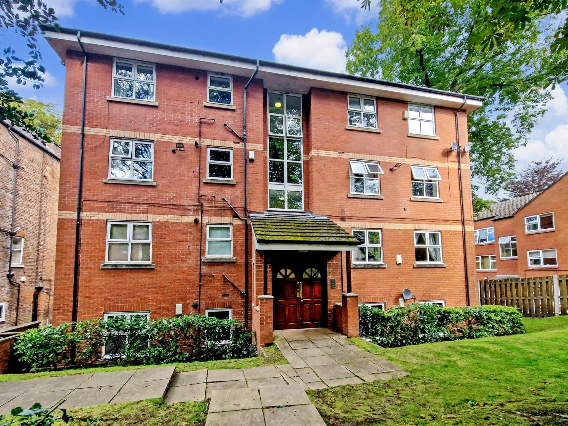 St. Pauls Road, St. Pauls Rise, M7