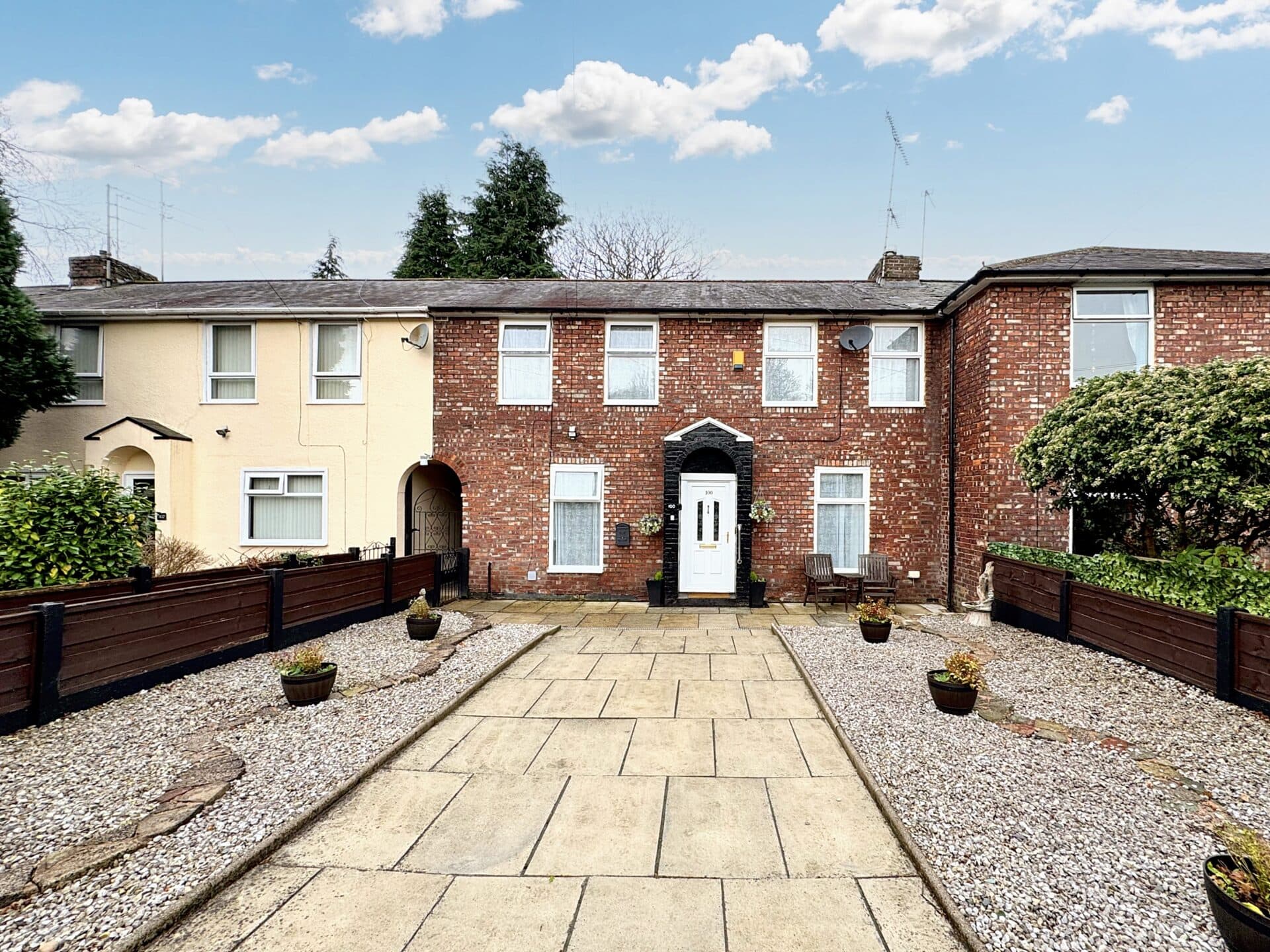 Ostrich Lane, Prestwich, M25