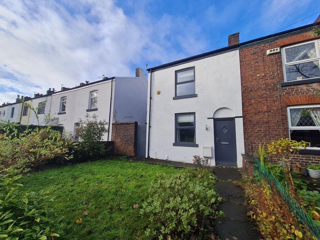 Moss Lane, Whitefield, M45