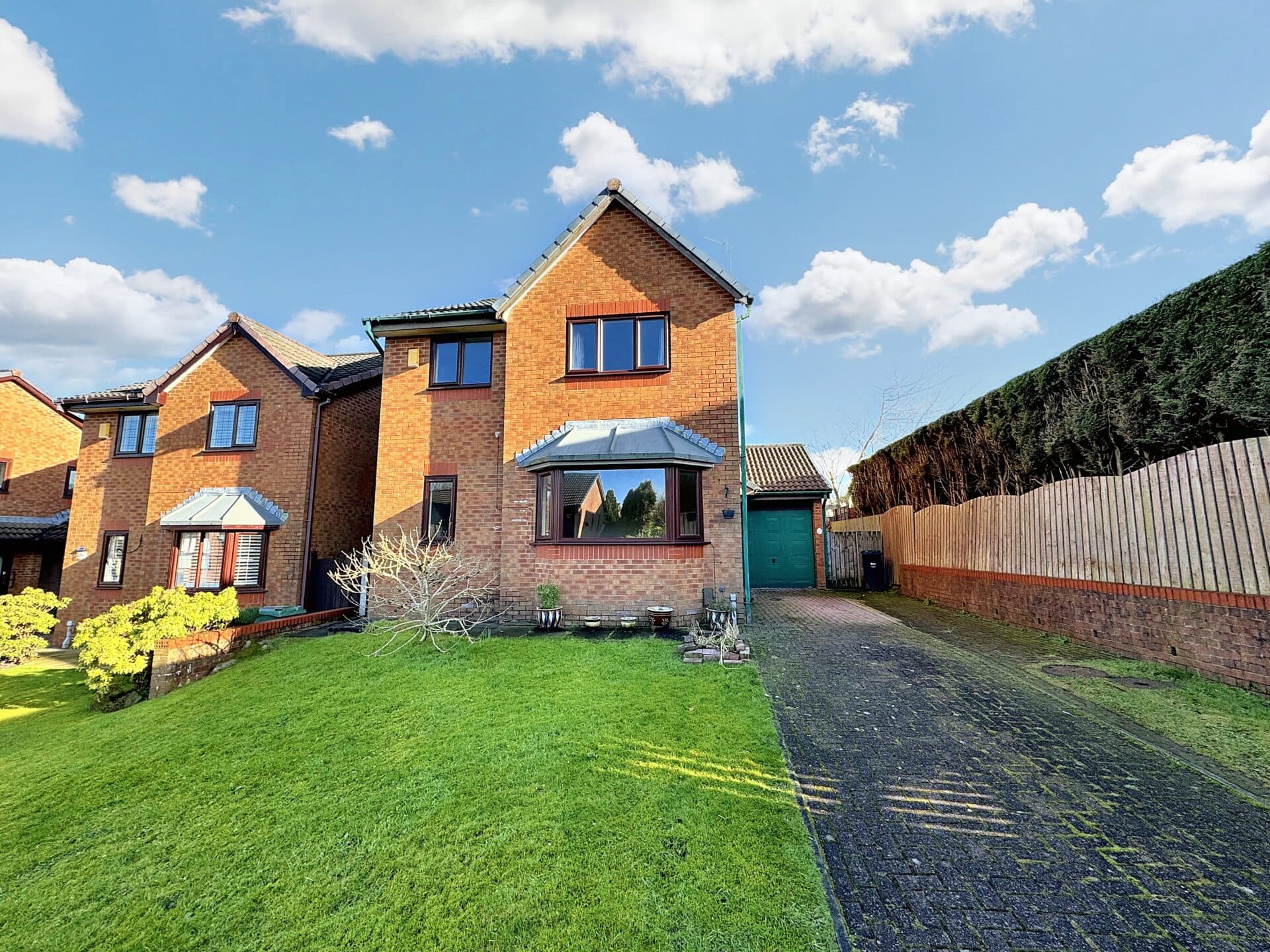 The Fairways, Whitefield, M45
