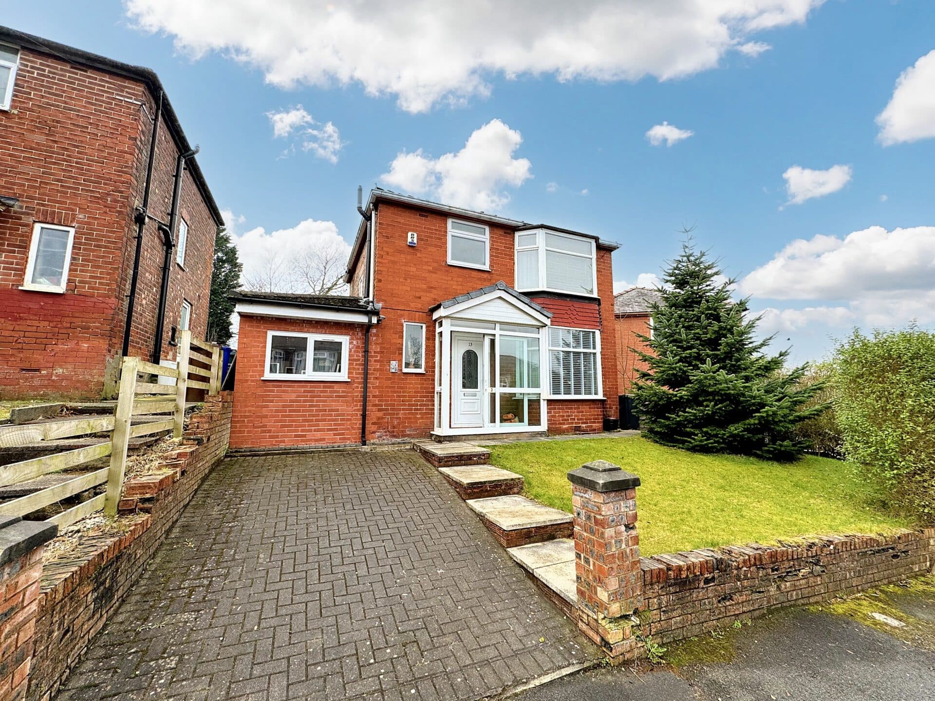 Shakespeare Road, Prestwich, M25