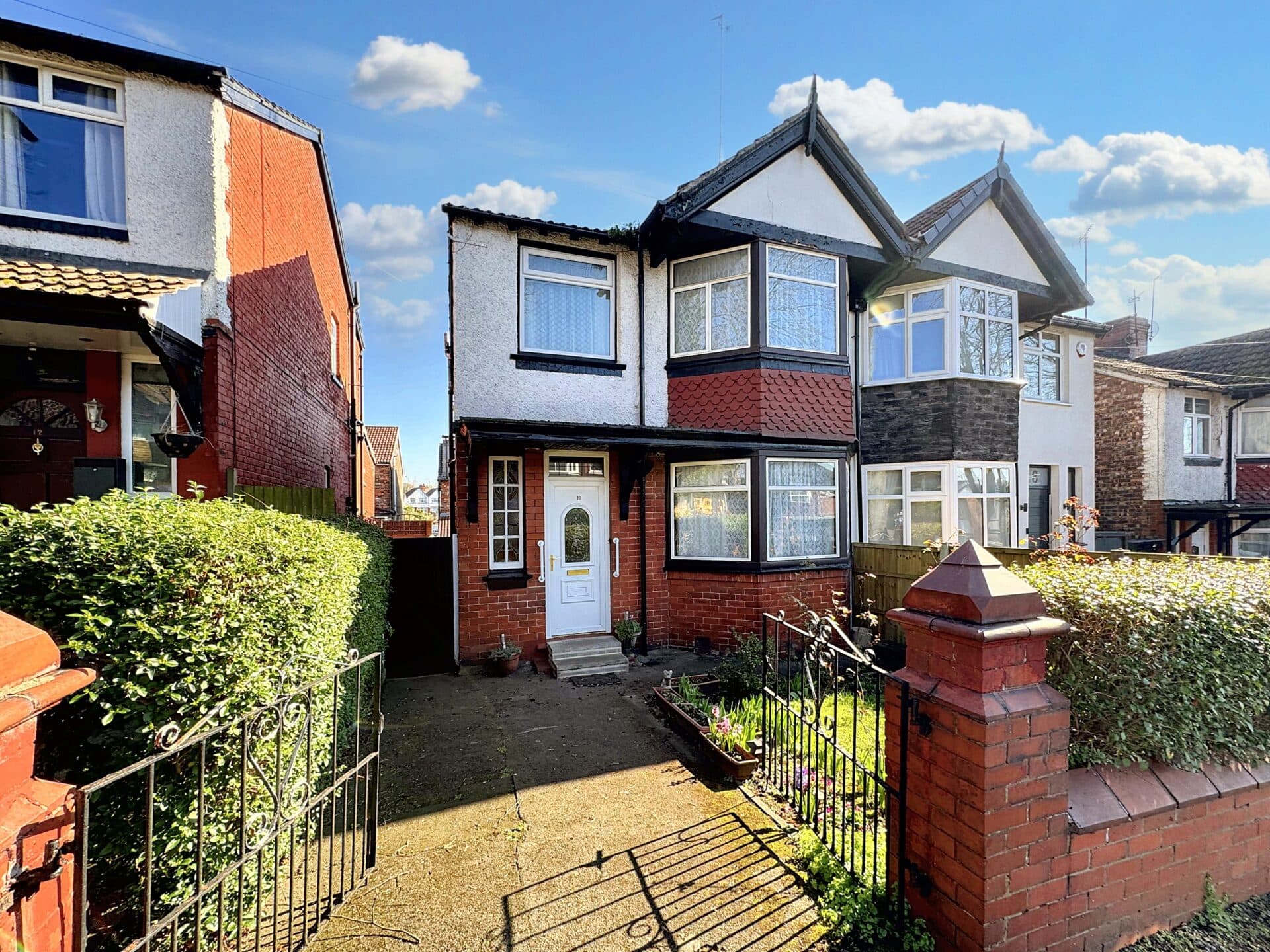 Dorchester Avenue, Prestwich, M25