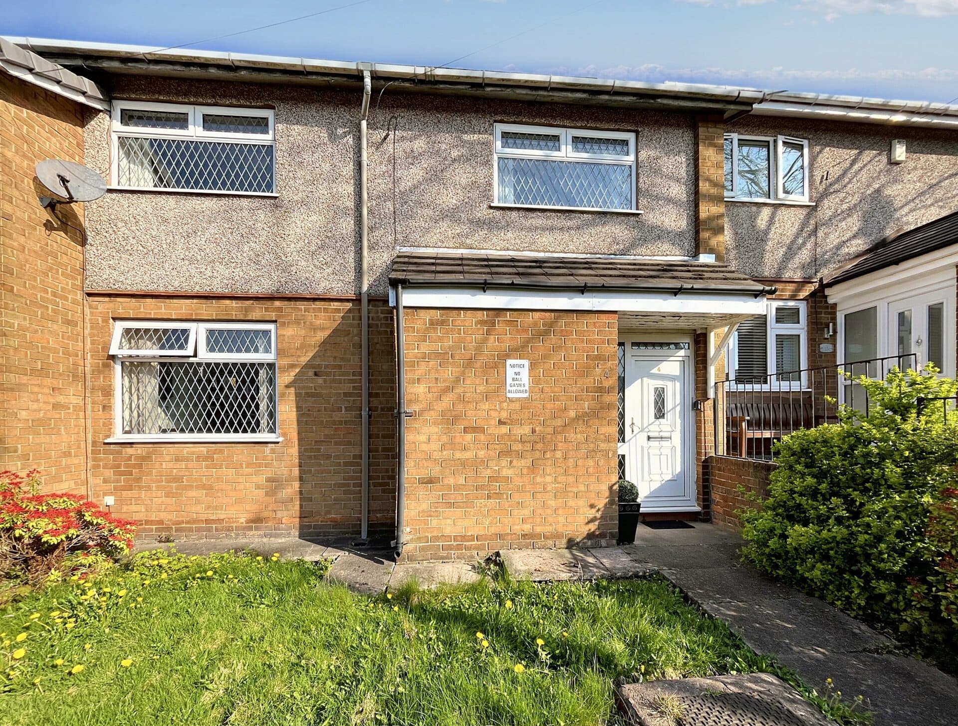 Kenmore Way, Whitefield, M45