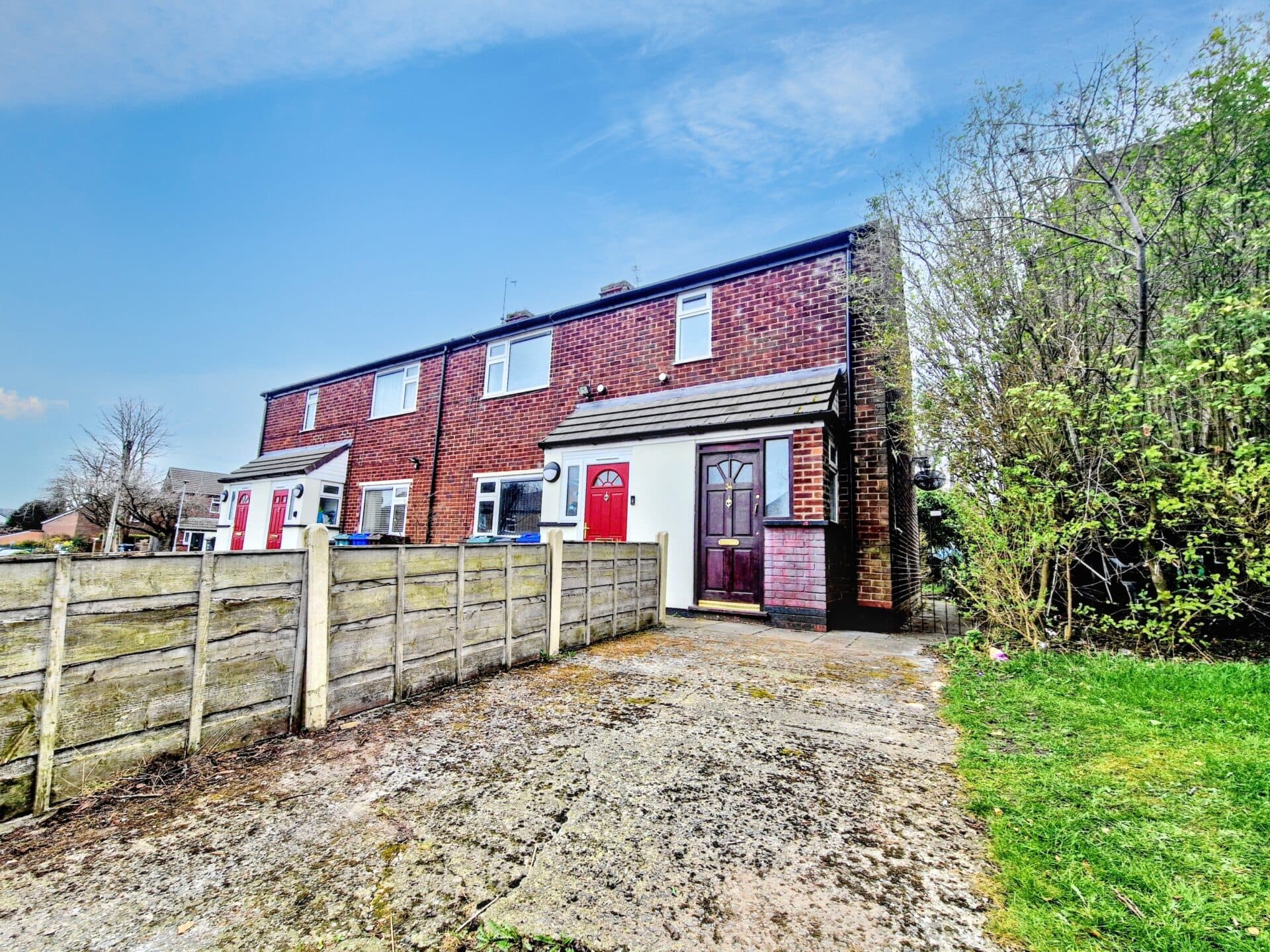 Ripon Avenue, Whitefield, M45