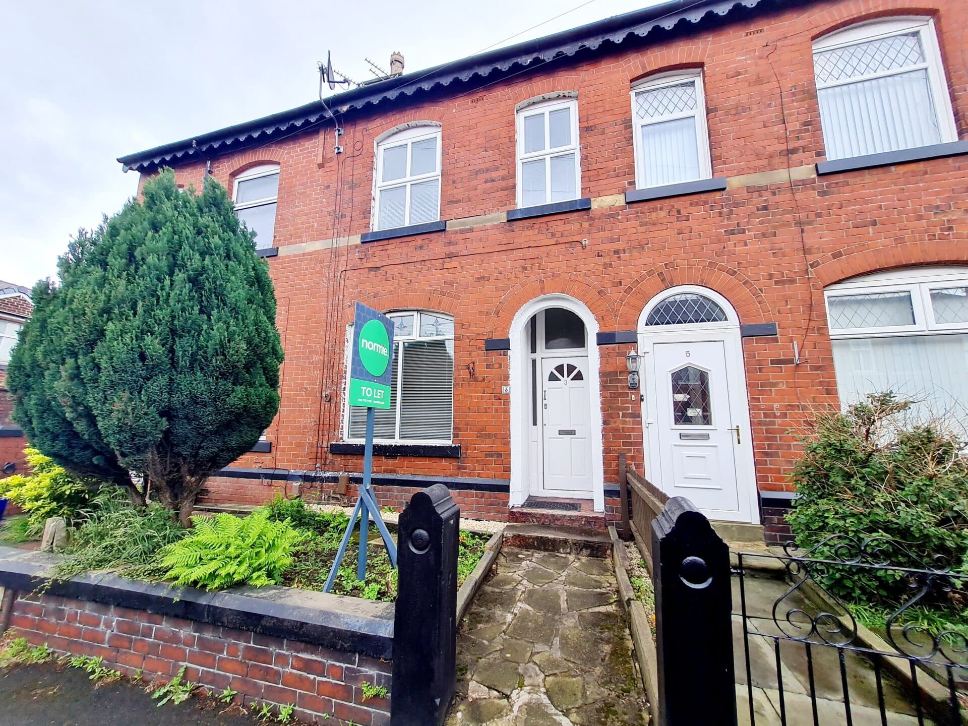 South Avenue, Whitefield, M45