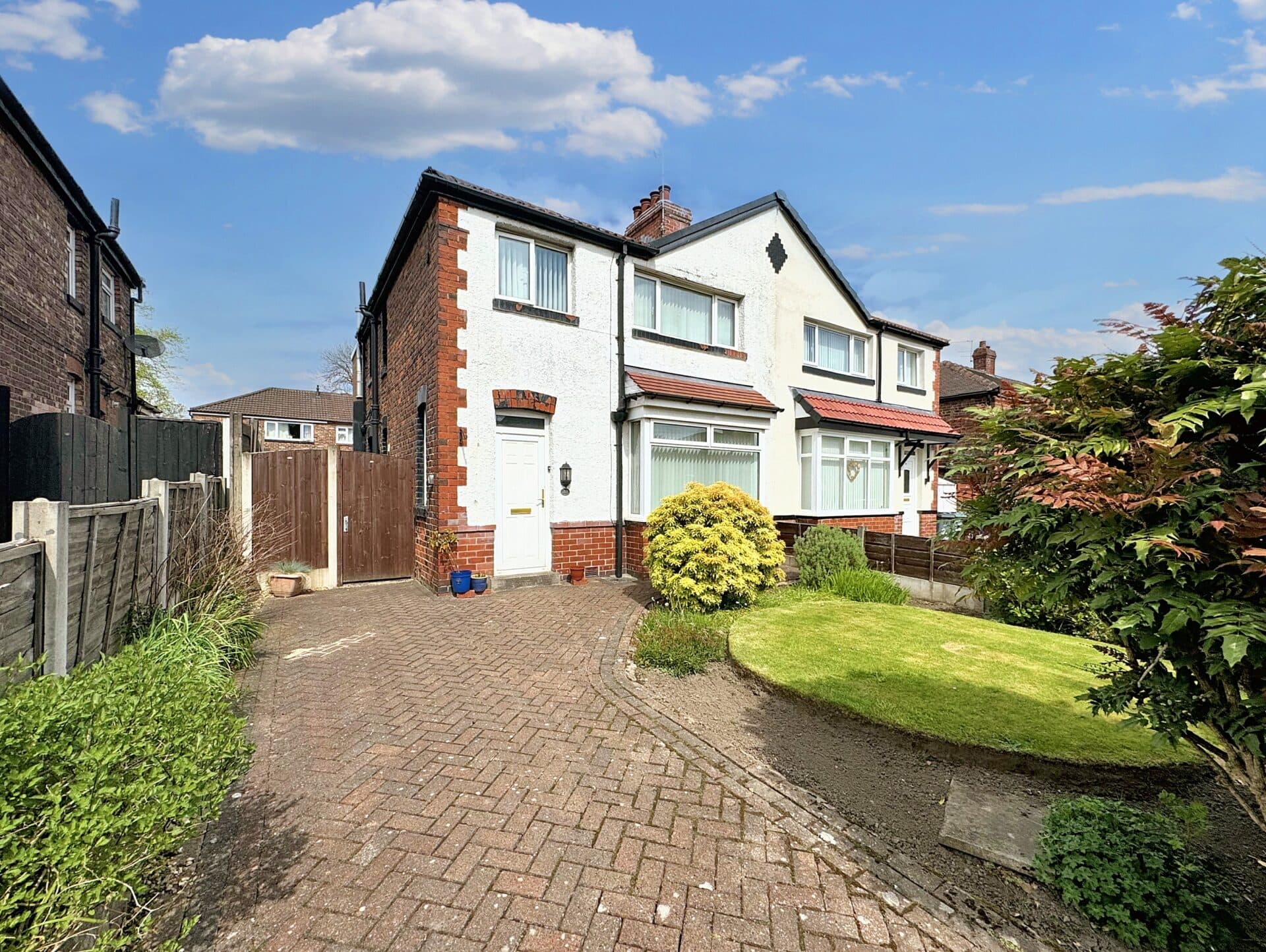 Windsor Avenue, Whitefield, M45