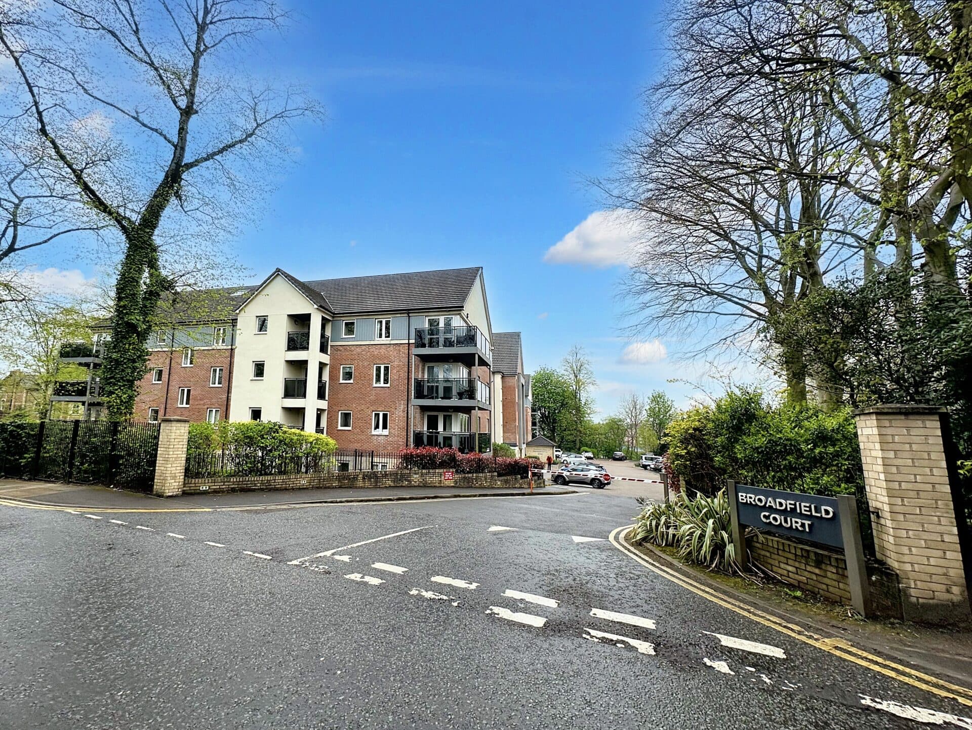 Park View Road, Prestwich, M25