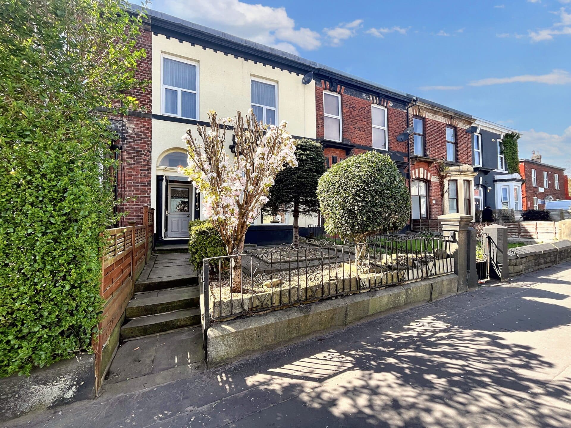 Manchester Road, Bury, BL9