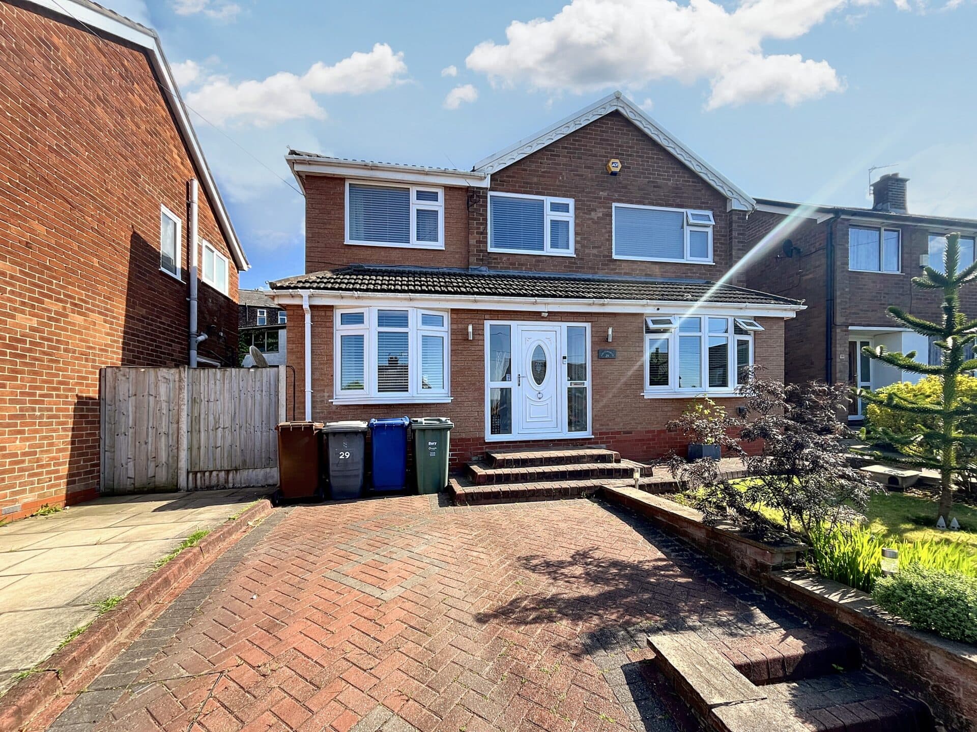 Chatsworth Close, Bury, BL9