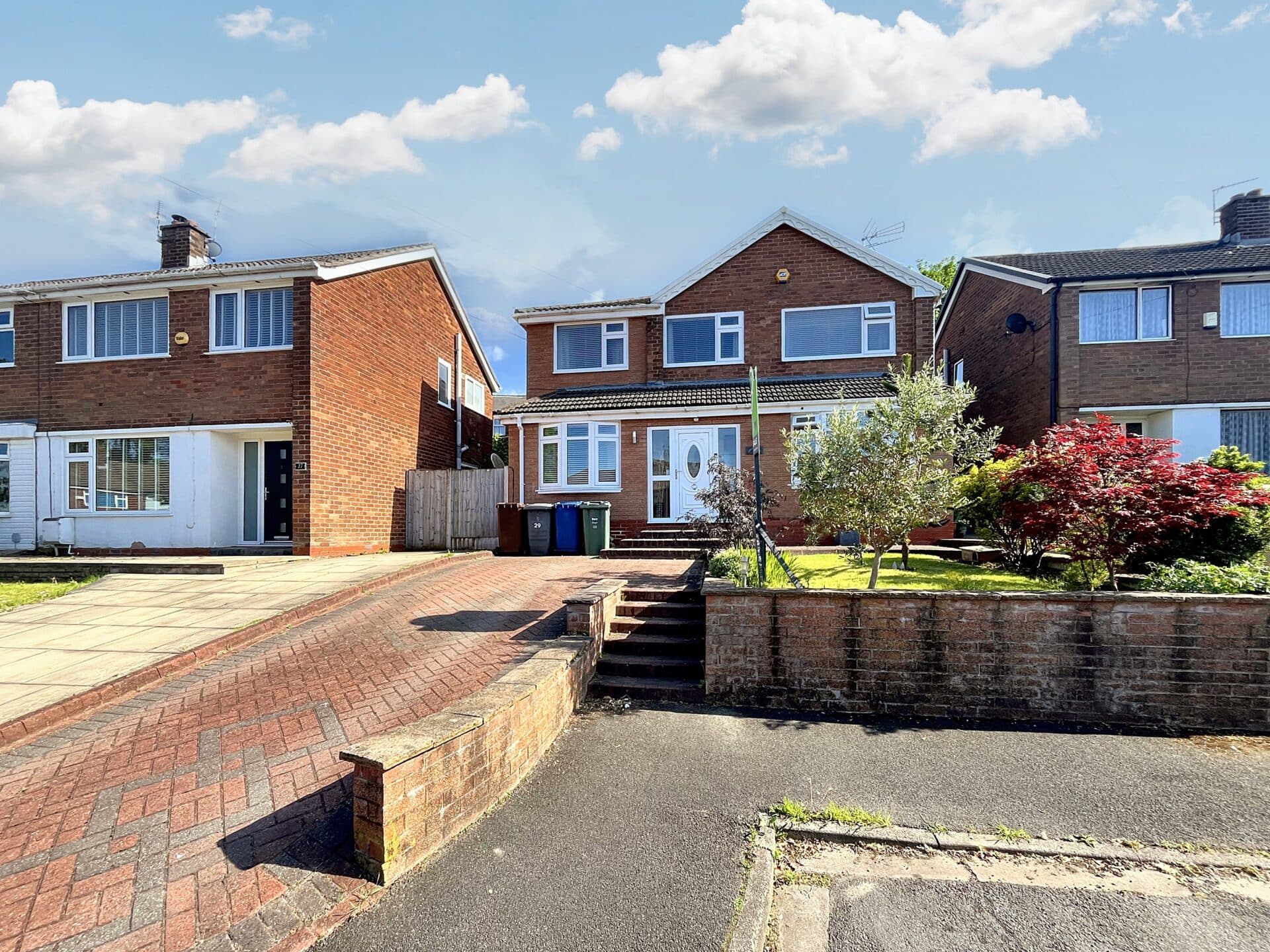 Chatsworth Close, Bury, BL9