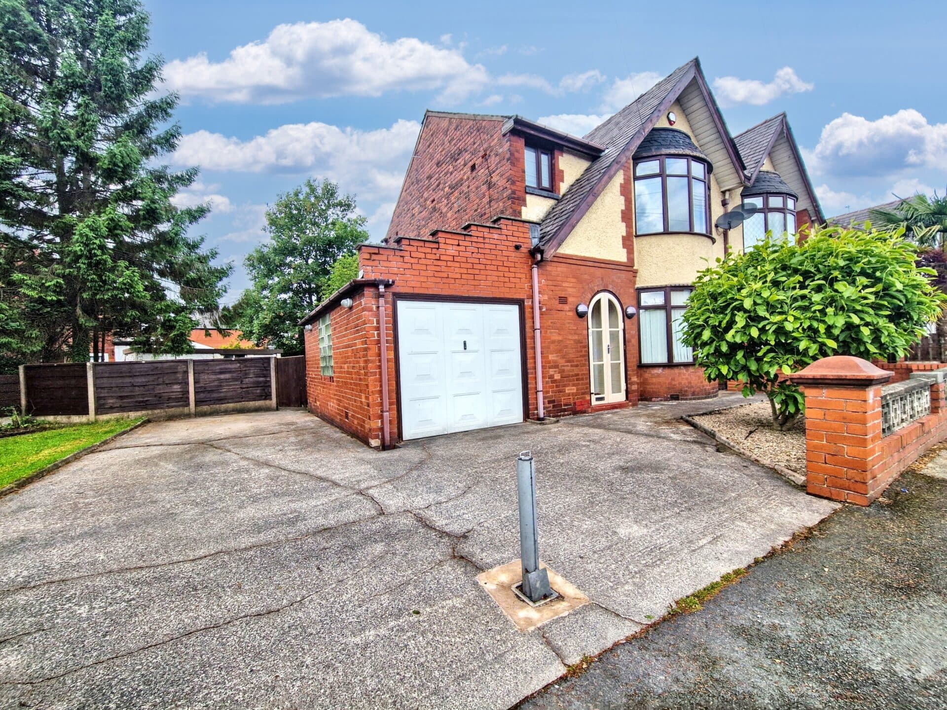 Highfield Road, Prestwich, M25