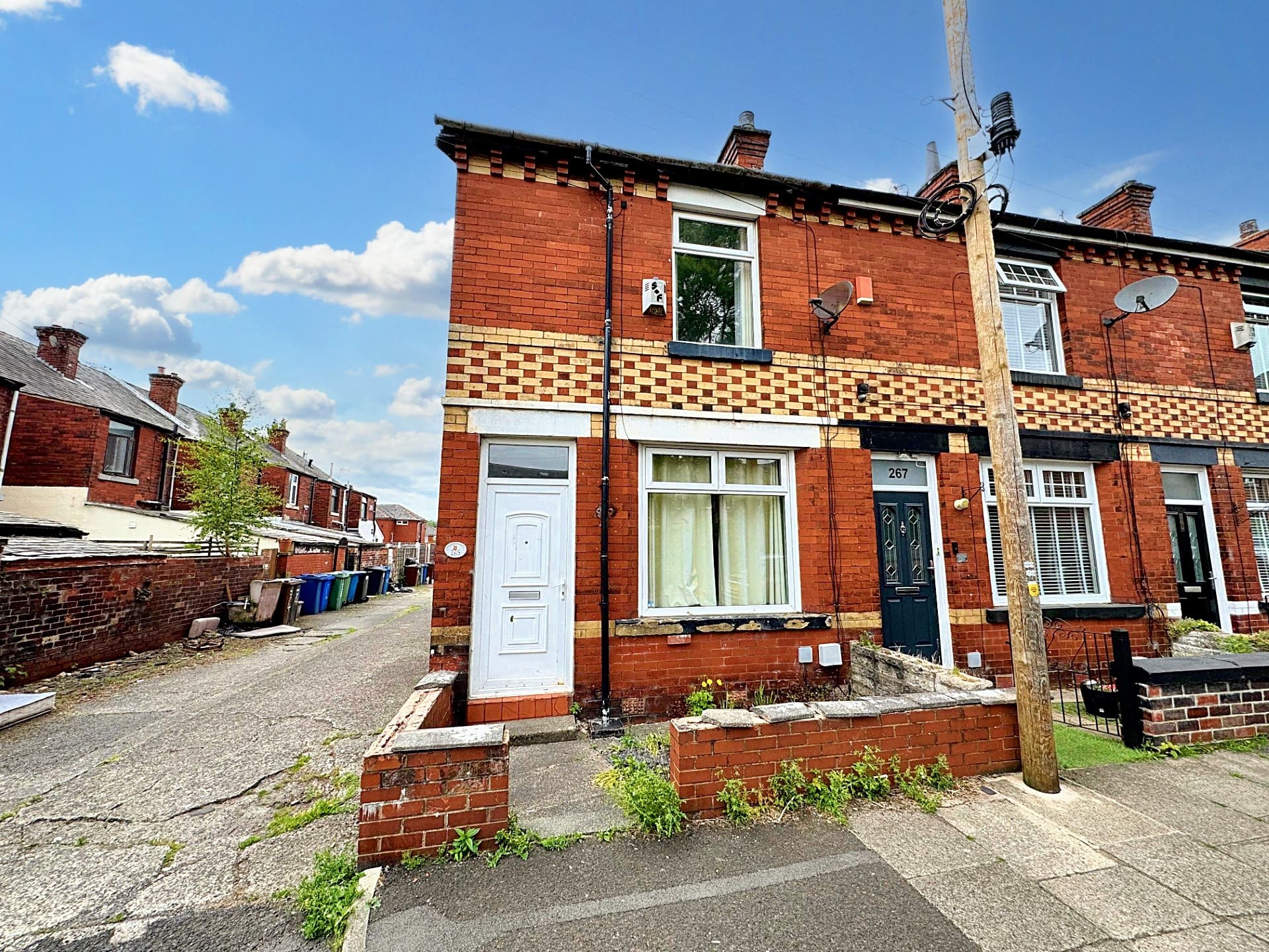 Lever Street, Radcliffe, M26