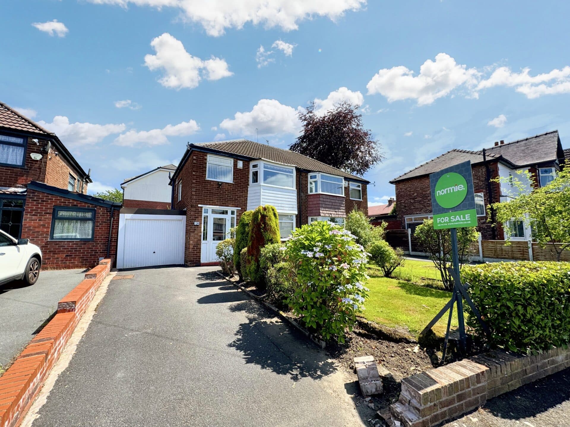 Heywood Road, Prestwich, M25
