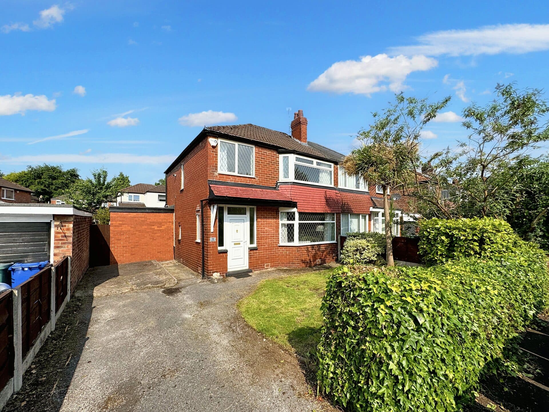 Ogwen Drive, Prestwich, M25