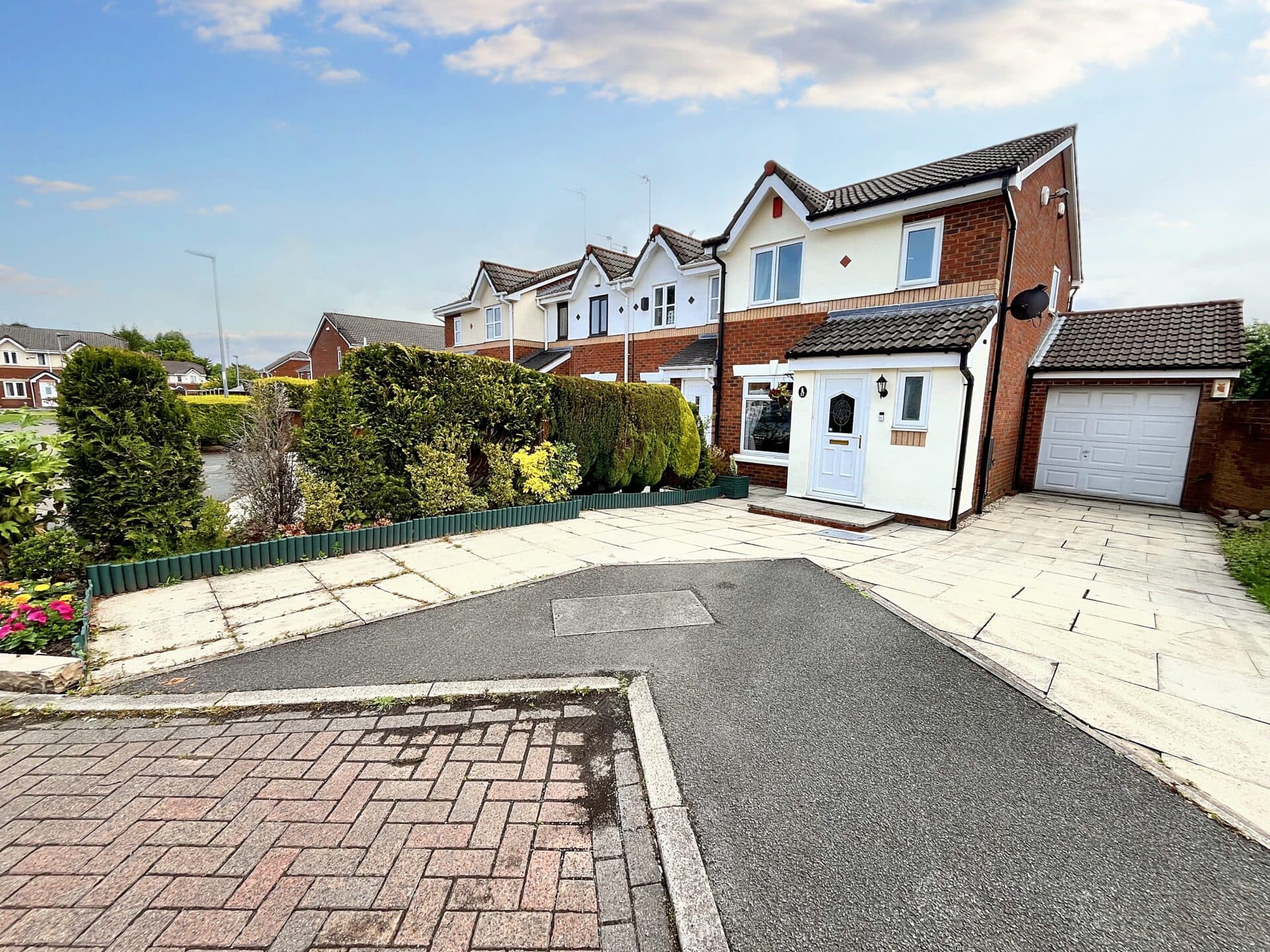 Brightwater Close, Whitefield, M45