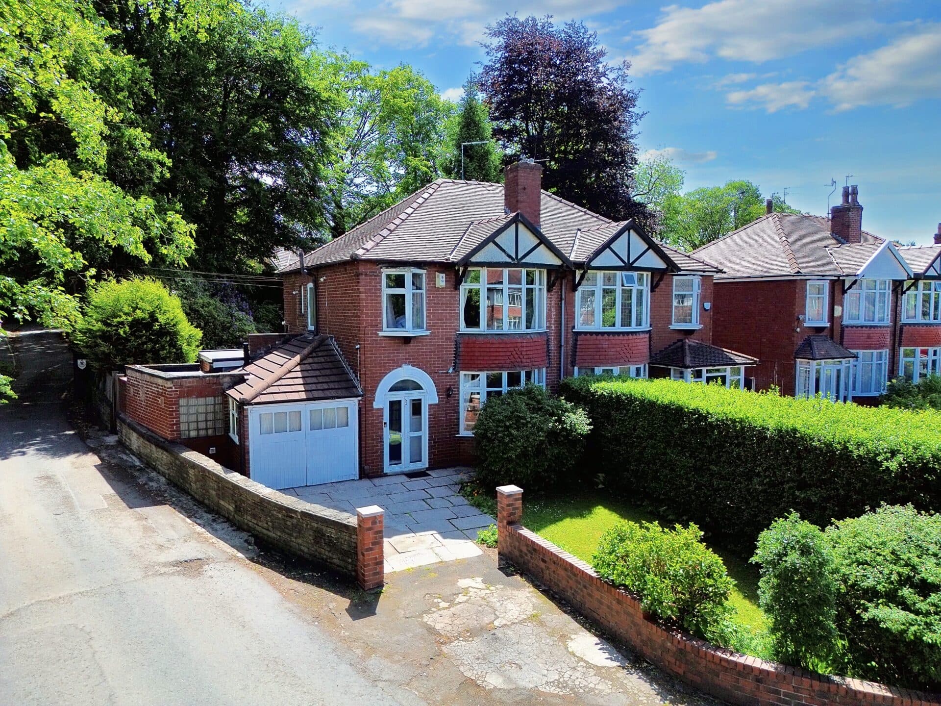 Hilton Lane, Prestwich, M25