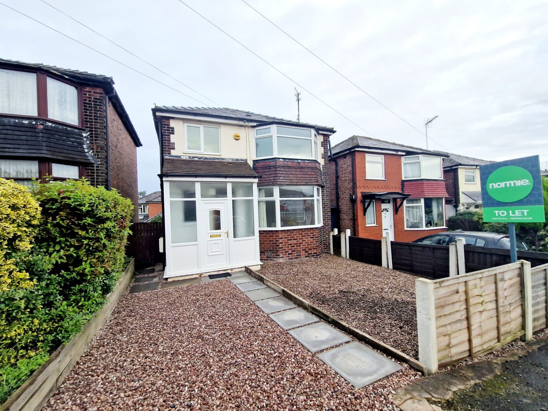 Heywood Road, Prestwich, M25