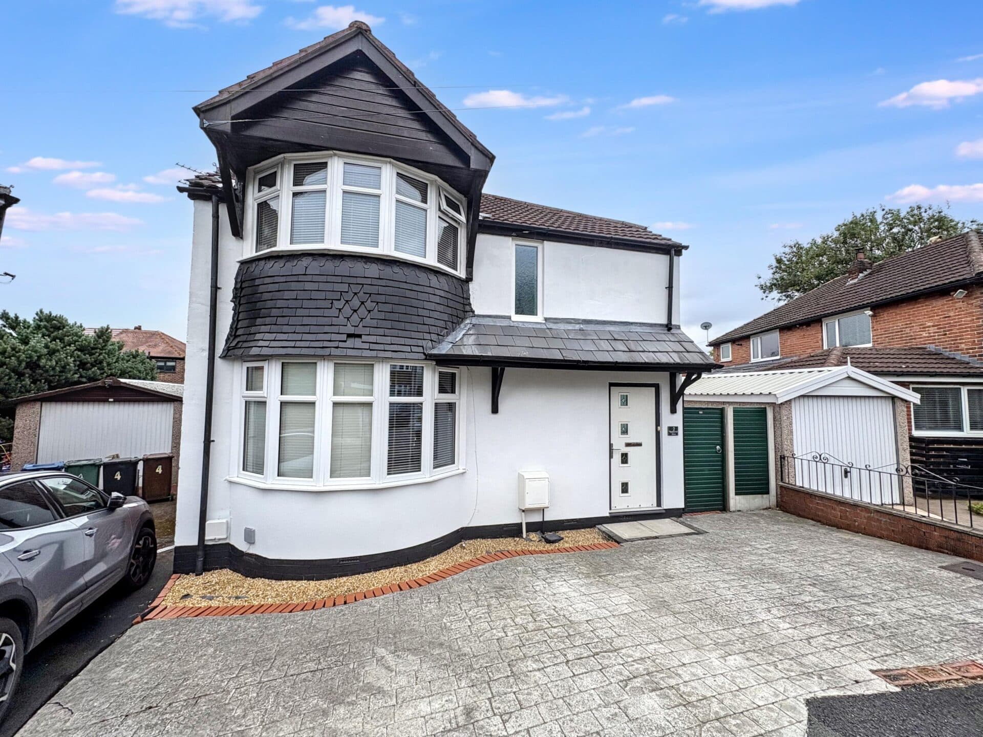 Oaklands Drive, Prestwich, M25