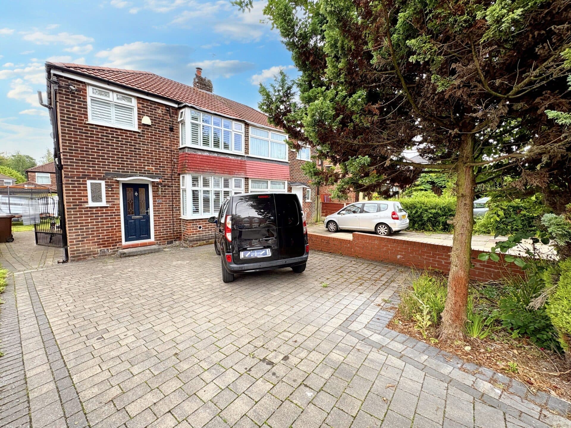Sandringham Grange, Prestwich, M25