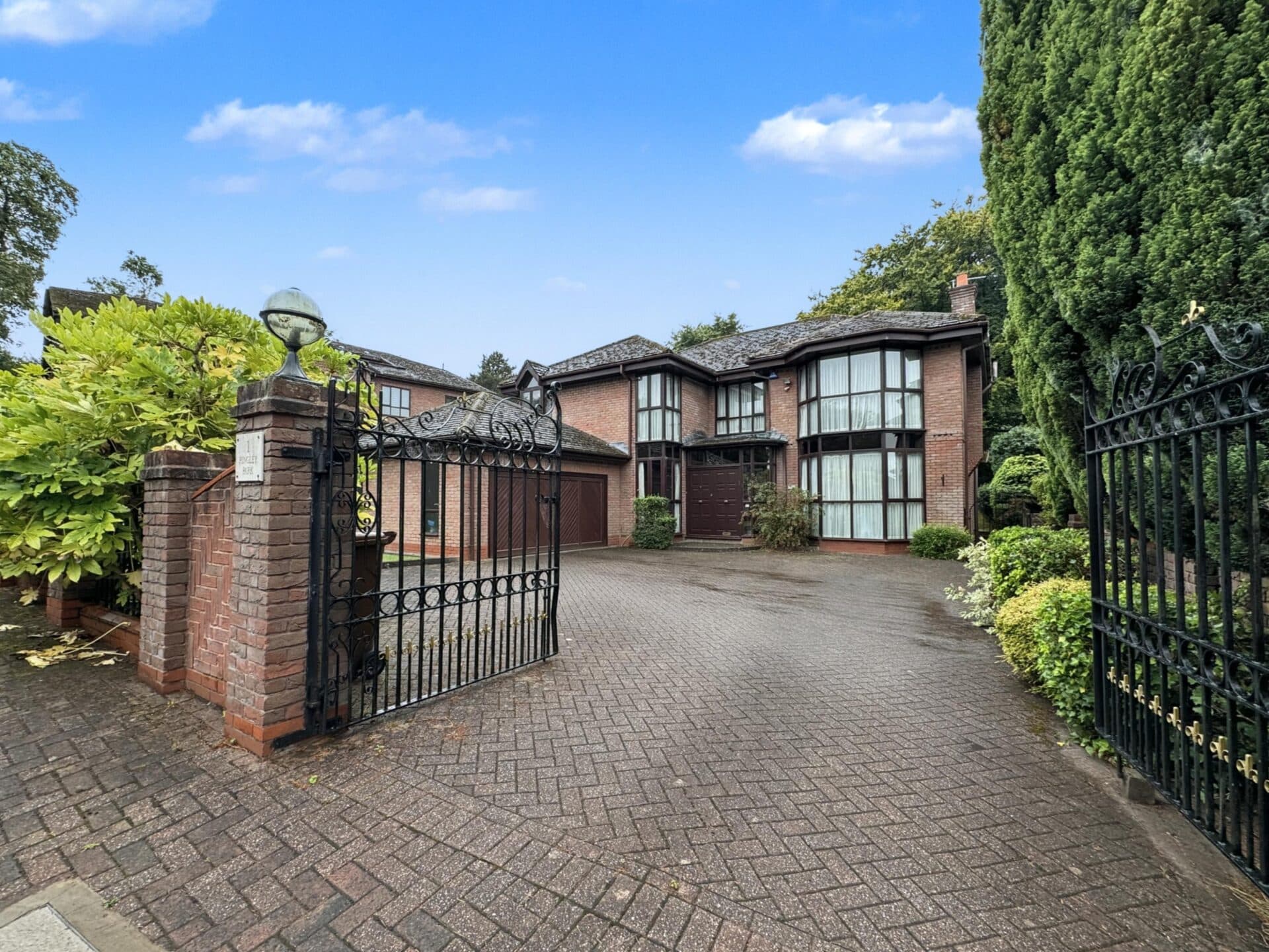 Ringley Park, Whitefield, M45