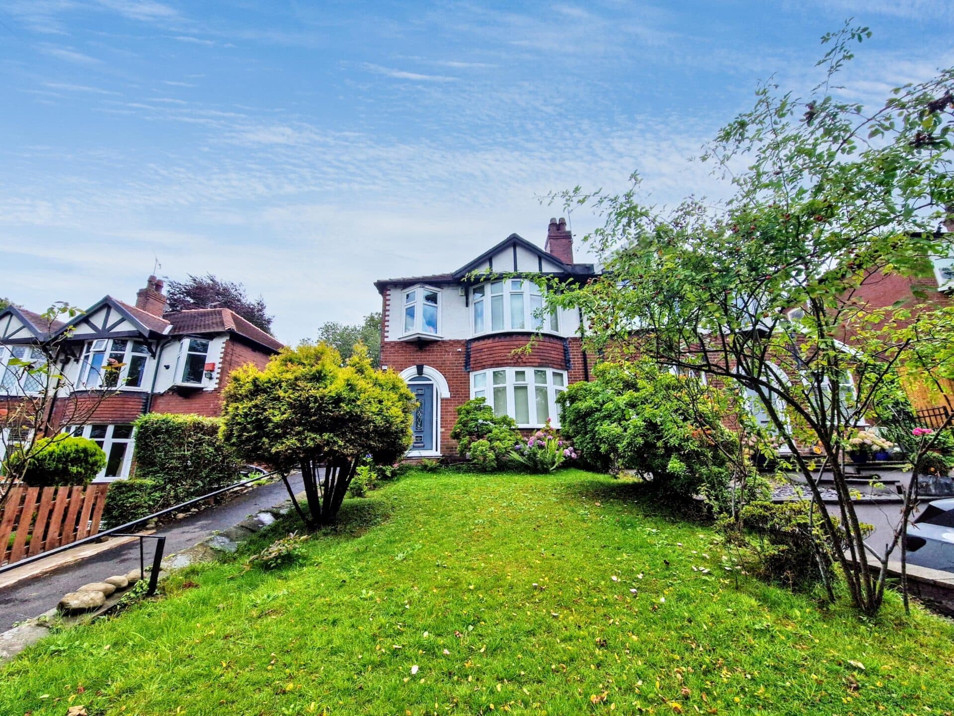 Hilton Lane, Prestwich, M25