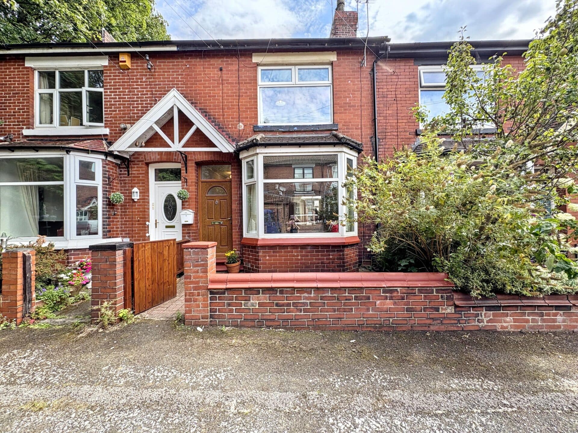Mountfield, Prestwich, M25