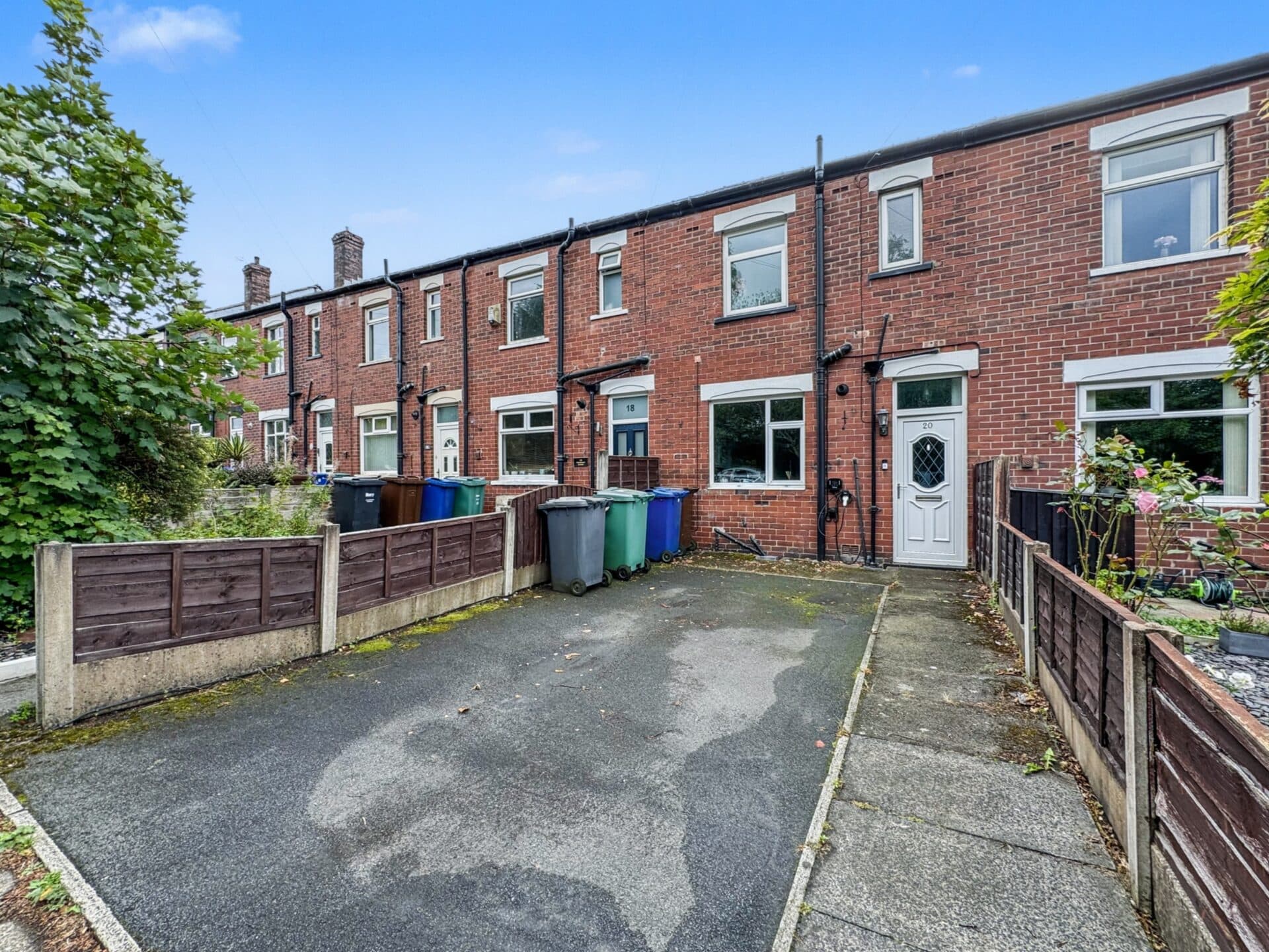 Daleswood Avenue, Whitefield, M45