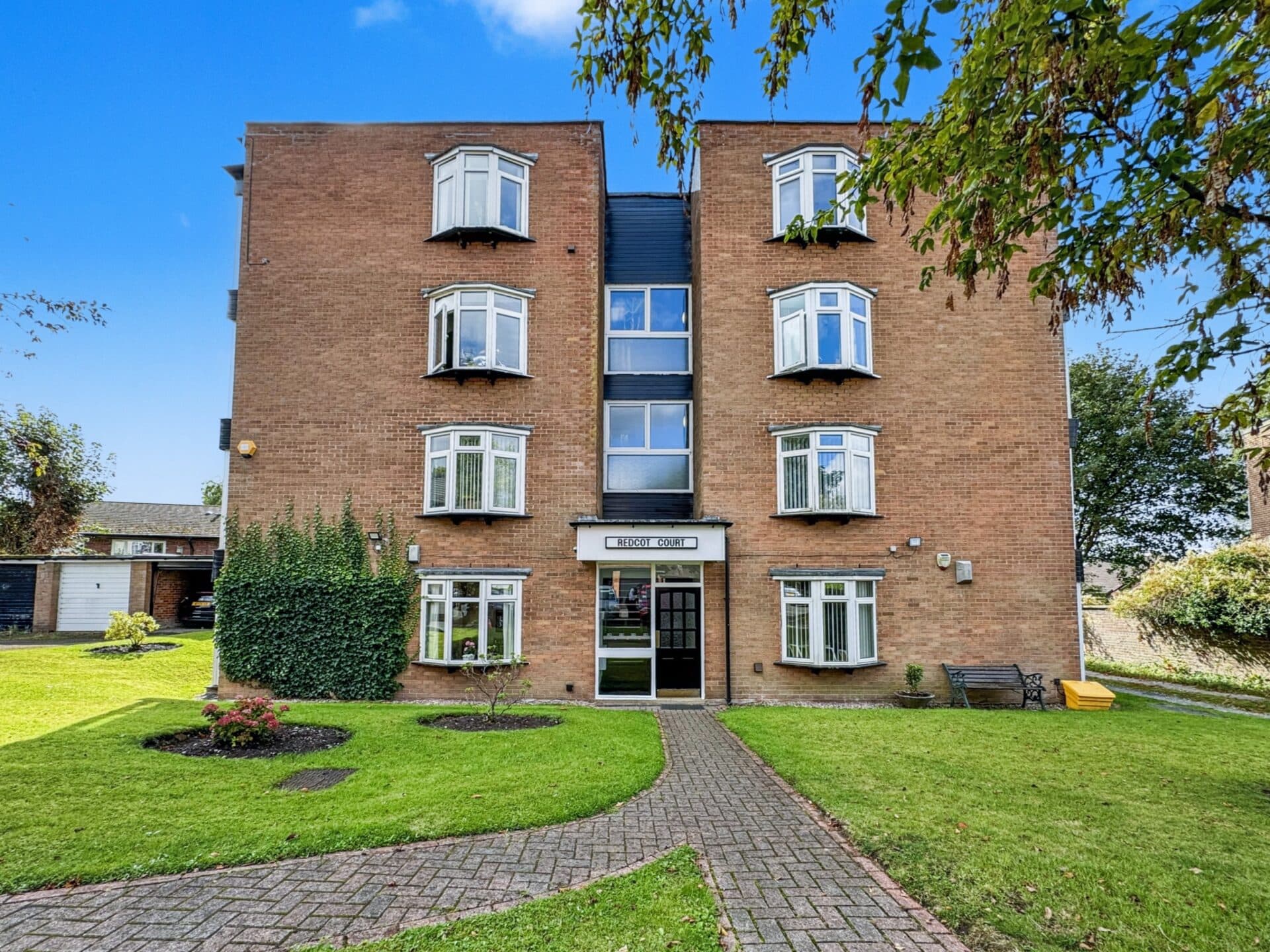 Redcot Court, Whitefield, M45