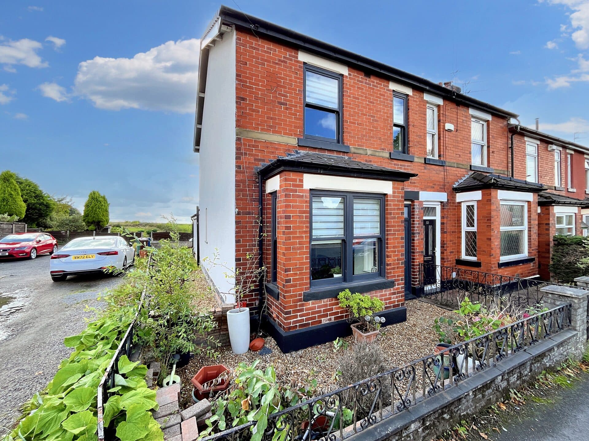 Ringley Road West, Radcliffe, M26