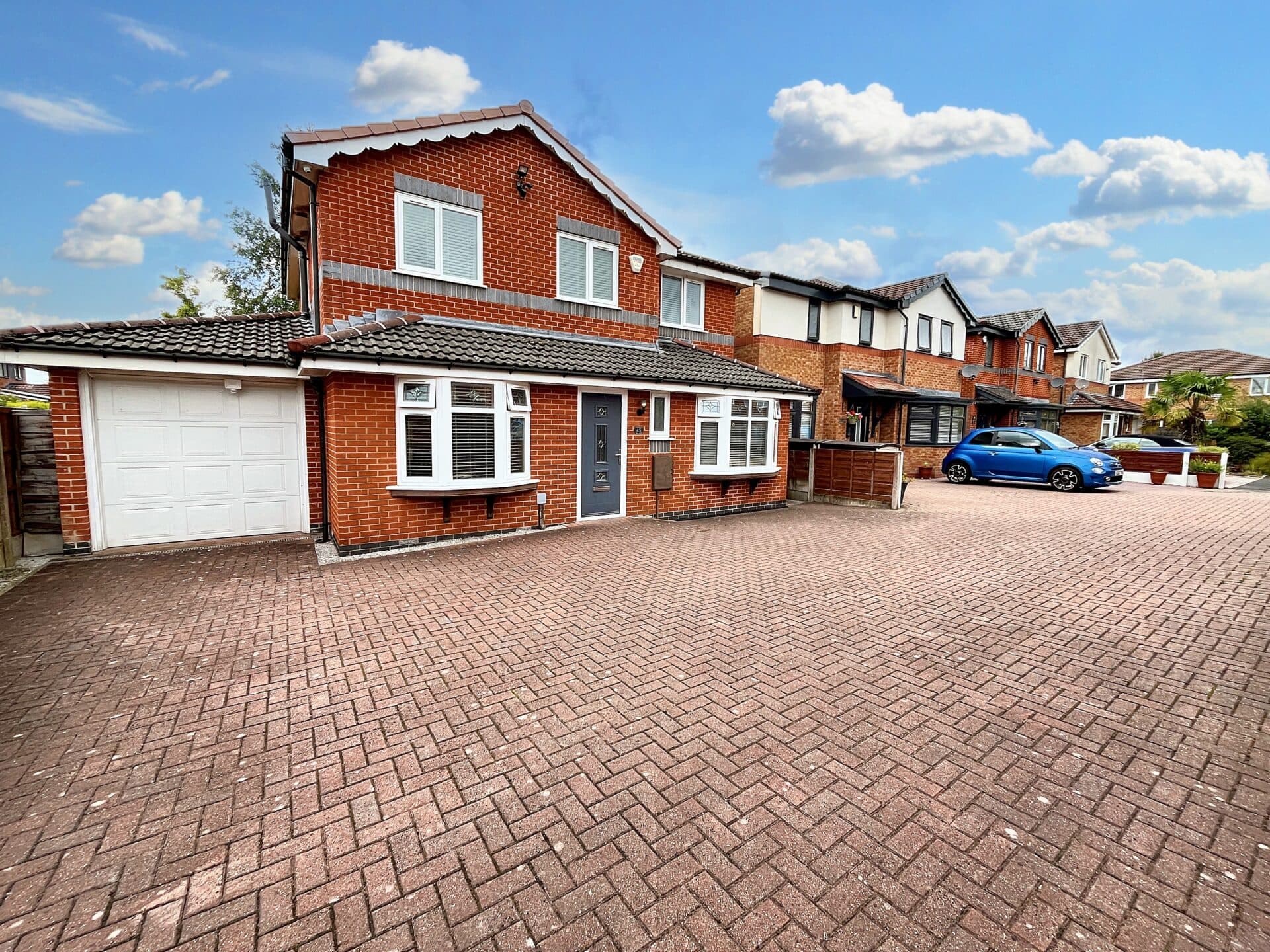 Albert Drive, Whitefield, M45