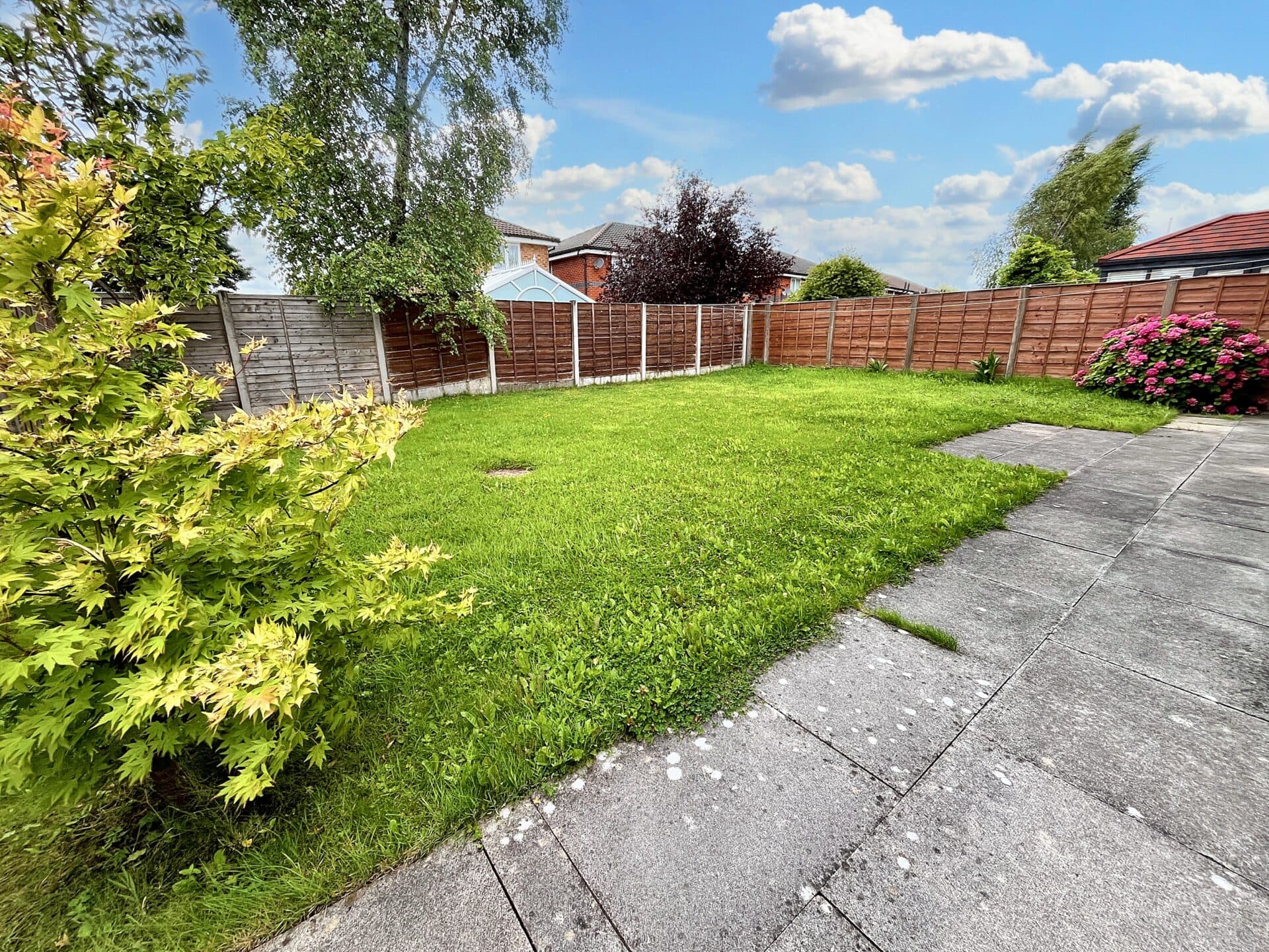 Albert Drive, Whitefield, M45