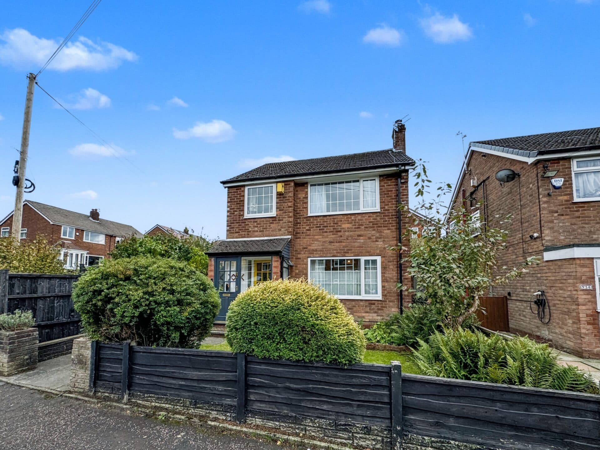 Peveril Close, Whitefield, M45