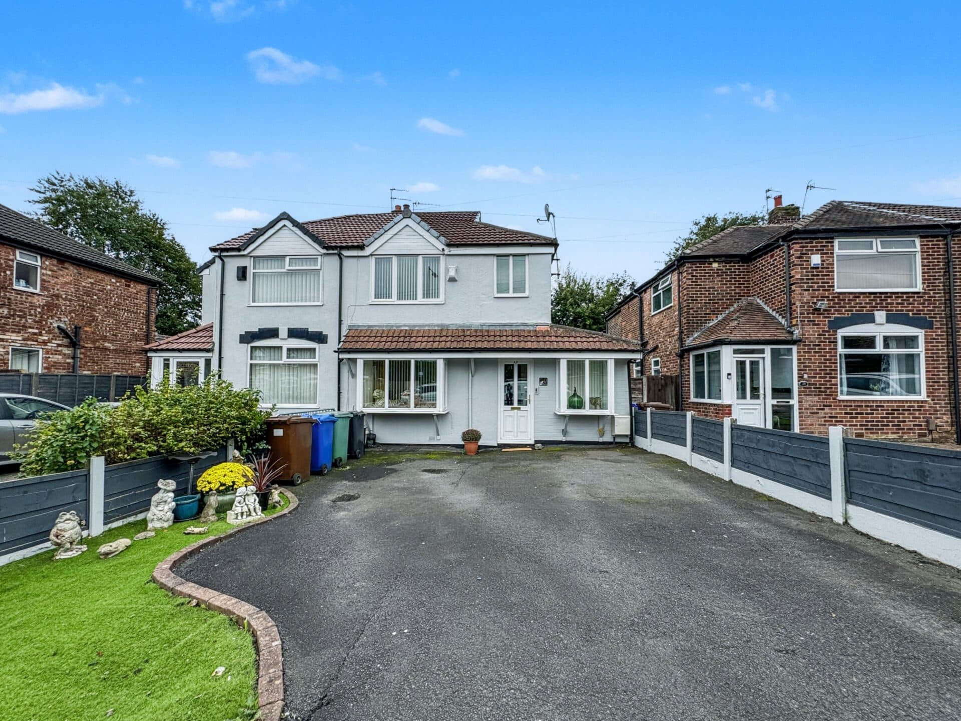 Meade Hill Road, Prestwich, M25