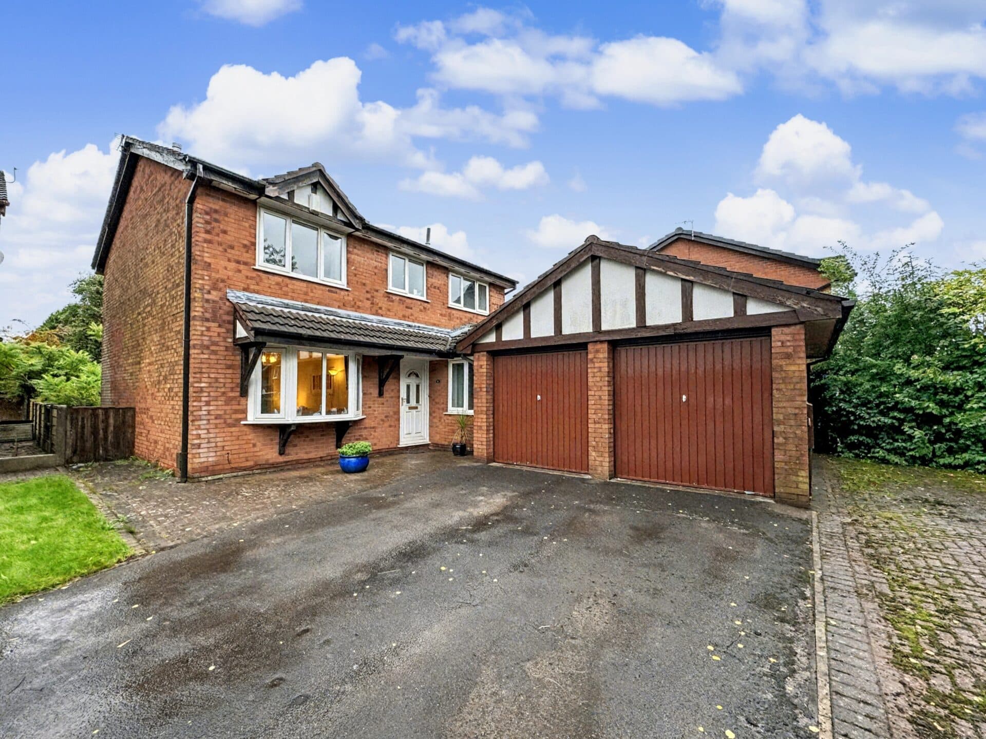 Dumers Close, Radcliffe, M26
