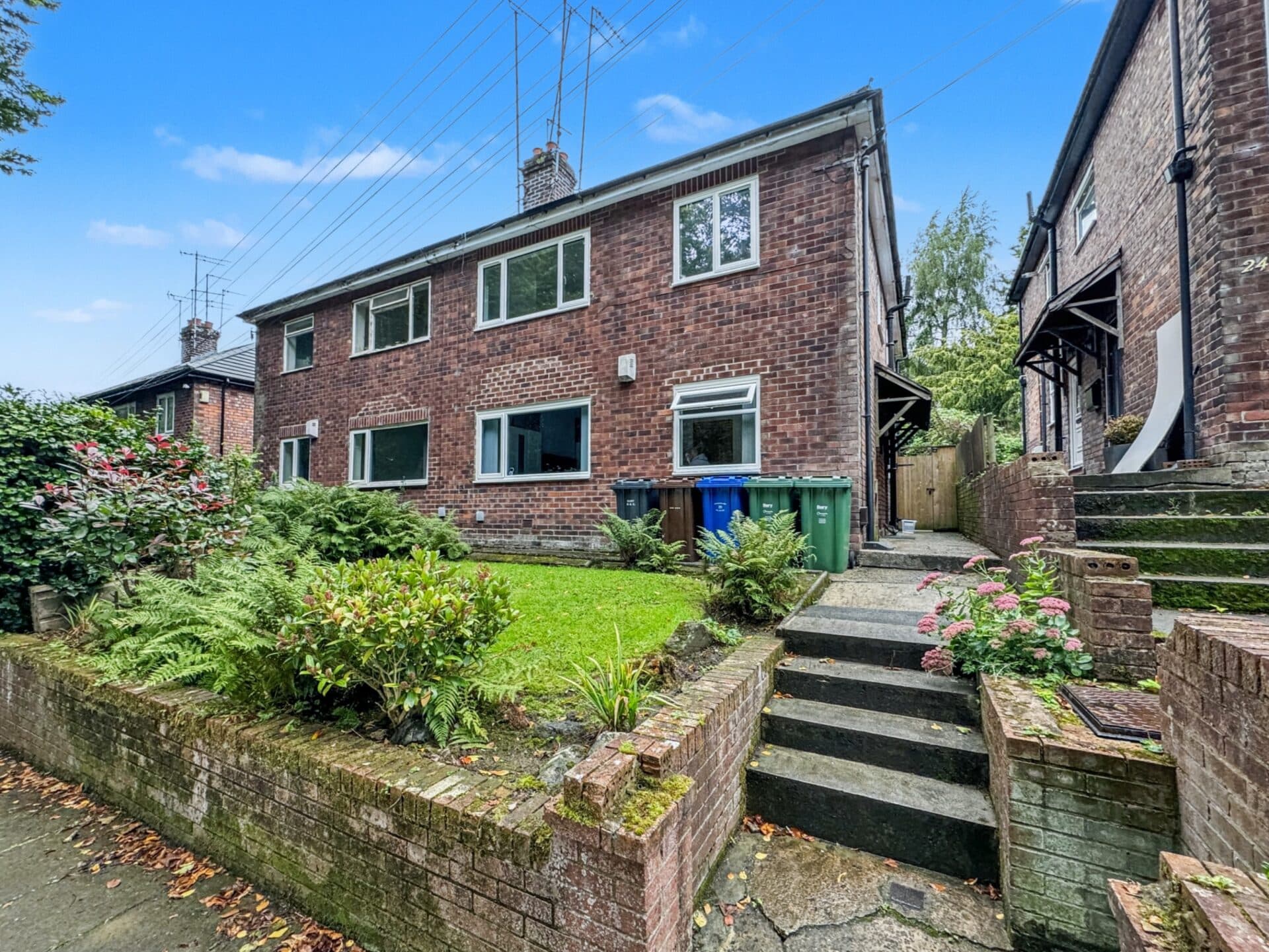 Clough Drive, Prestwich, M25