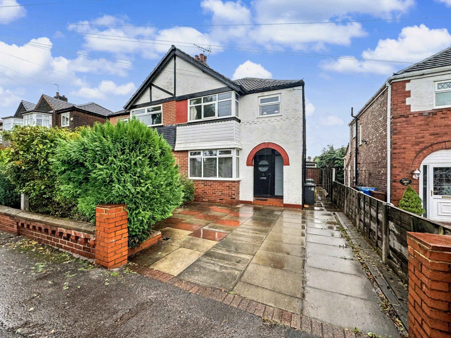 Heywood Road, Prestwich, M25