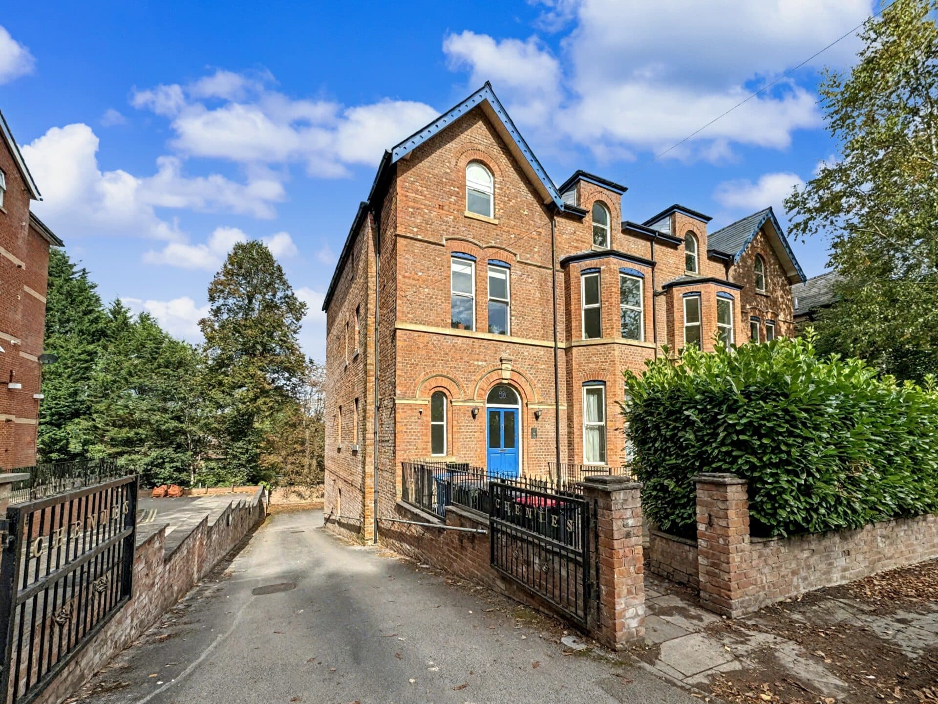 St. Pauls Road, Chenies, M7