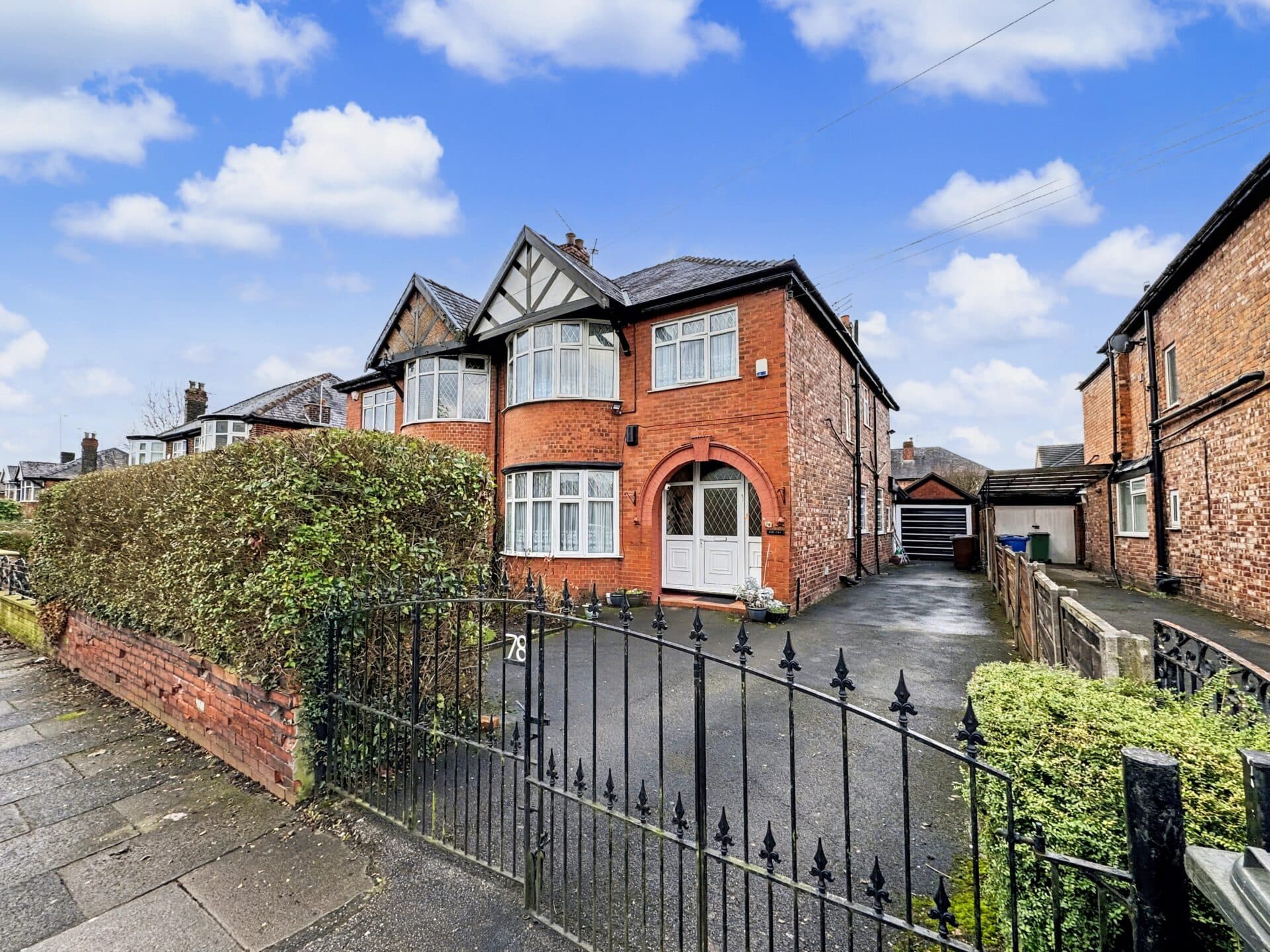 Scholes Lane, Prestwich, M25