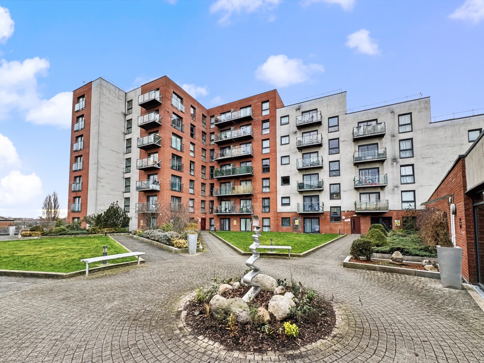 Broughton Lane, The Vibe, M7