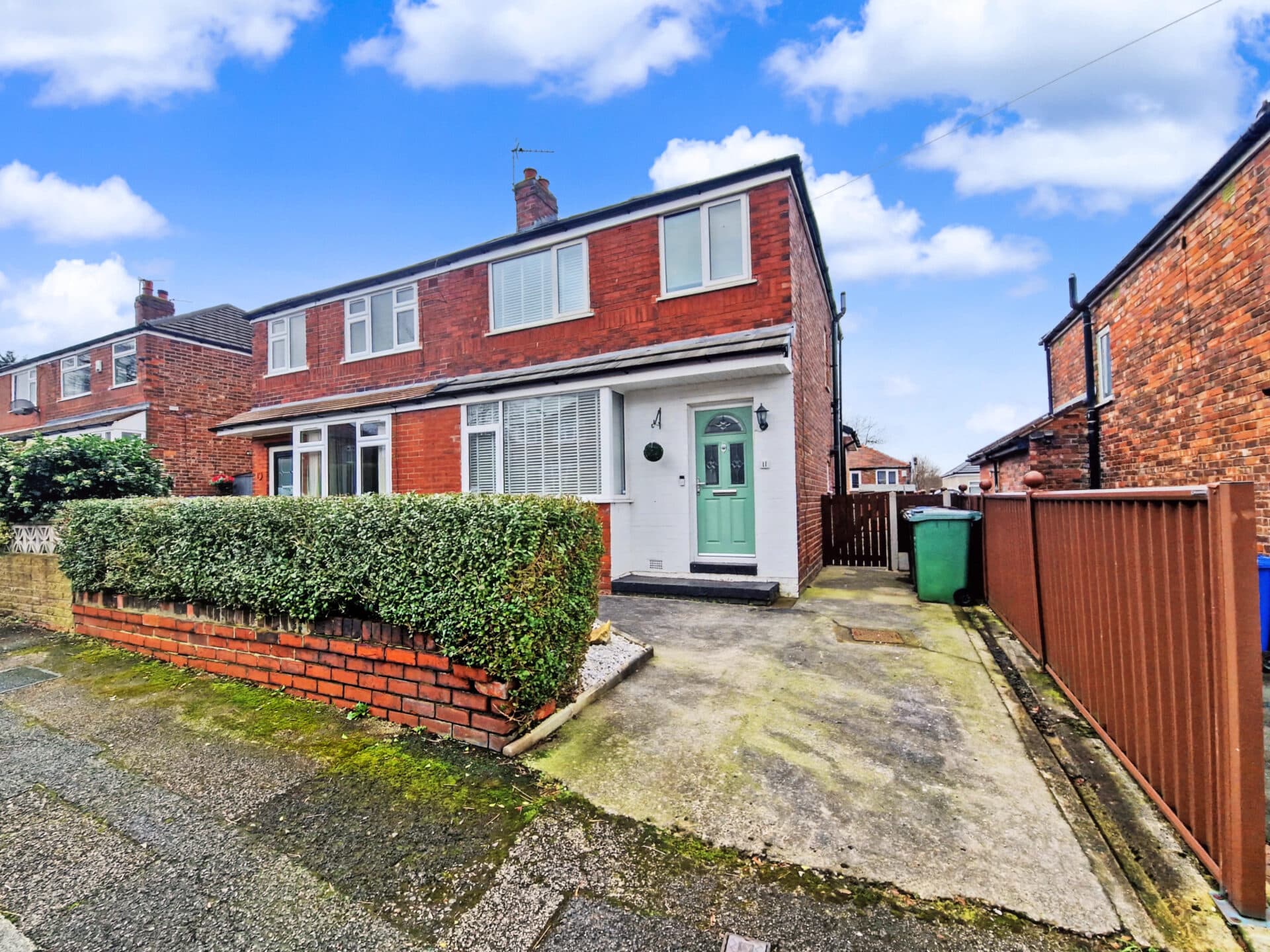 Ridge Crescent, Whitefield, M45