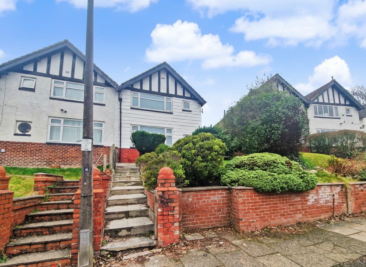 Lichfield Drive, Prestwich, M25