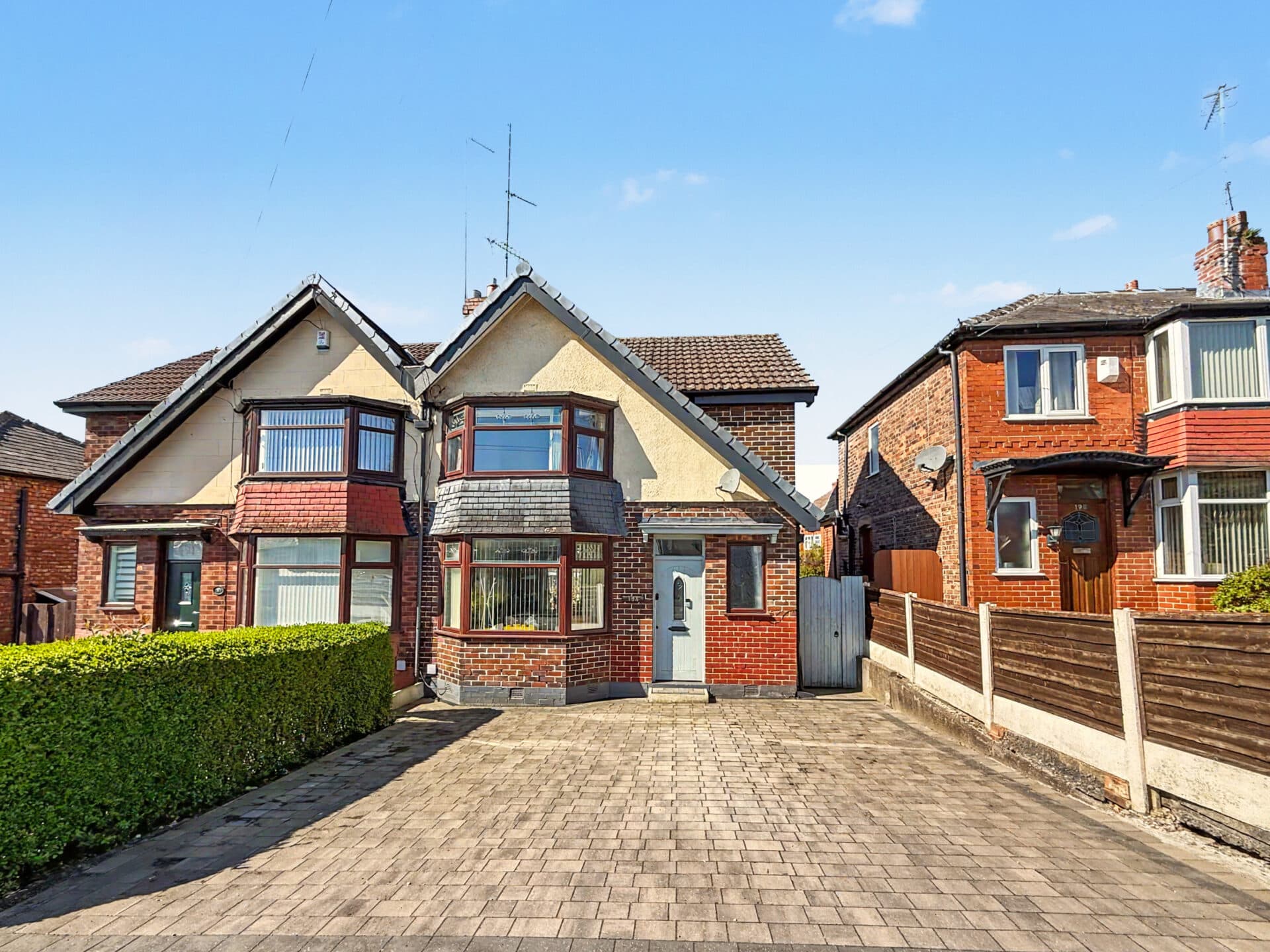 Heywood Road, Prestwich, M25