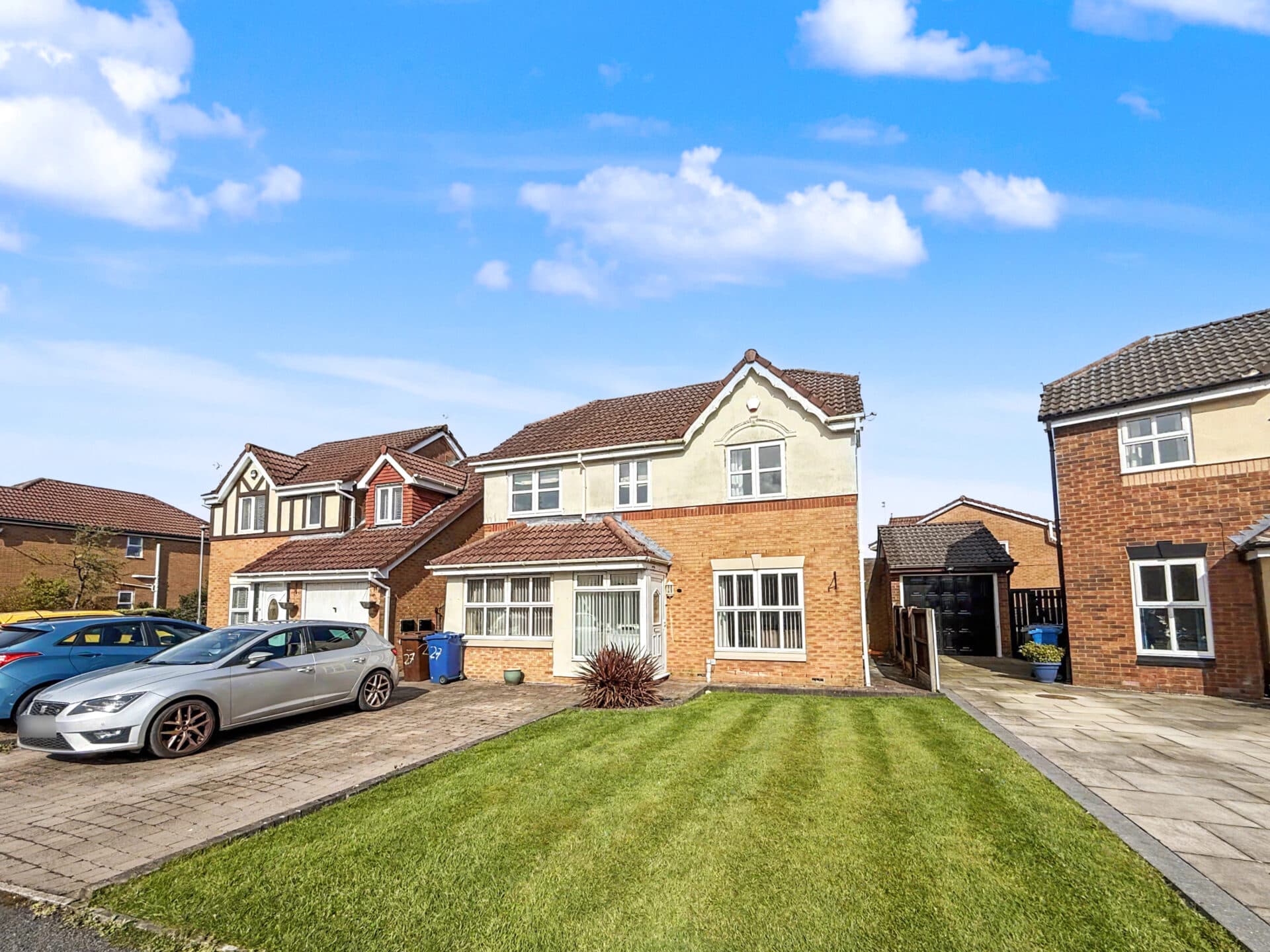 Waterdale Drive, Whitefield, M45