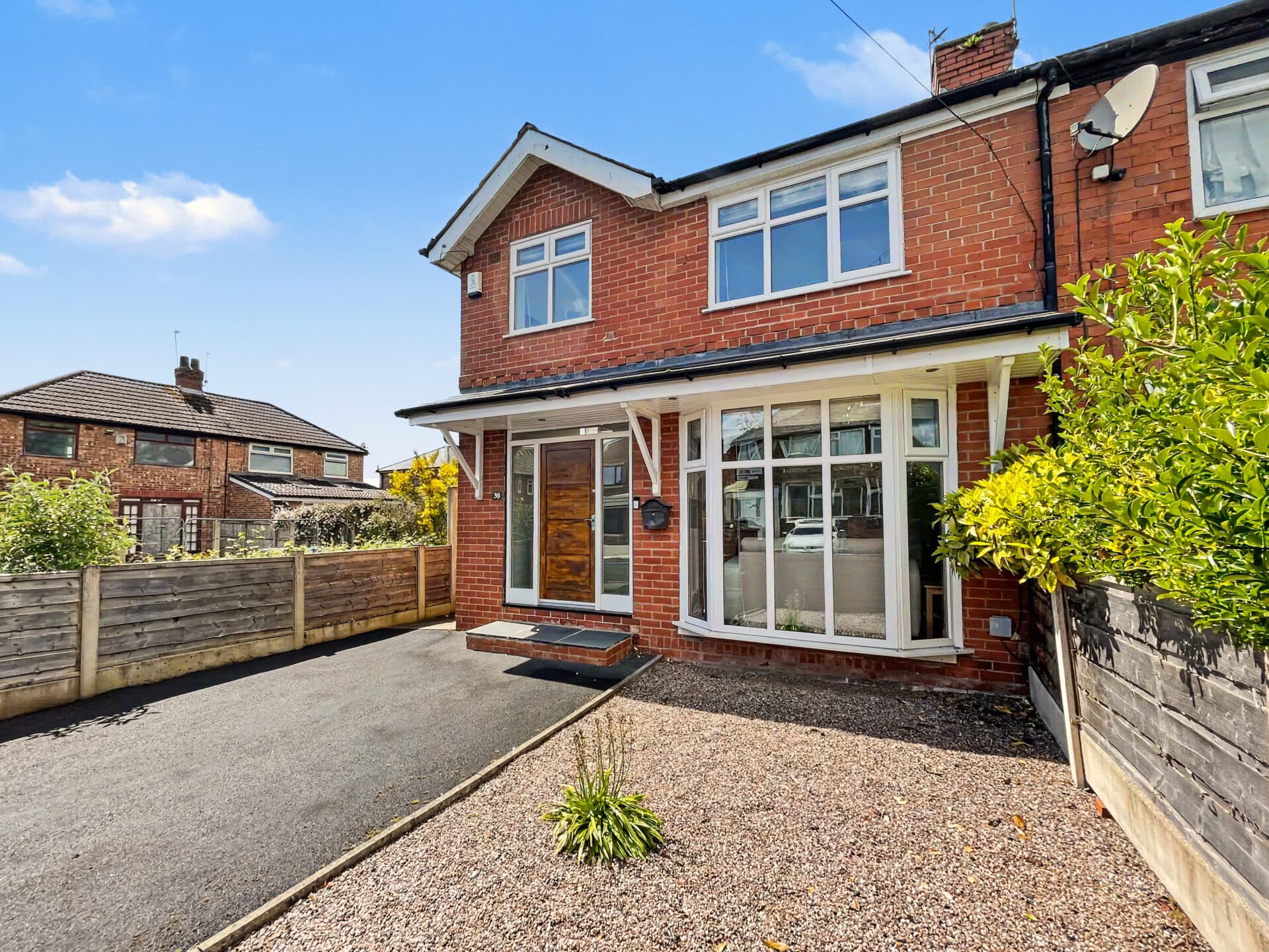 Holyrood Road, Prestwich, M25