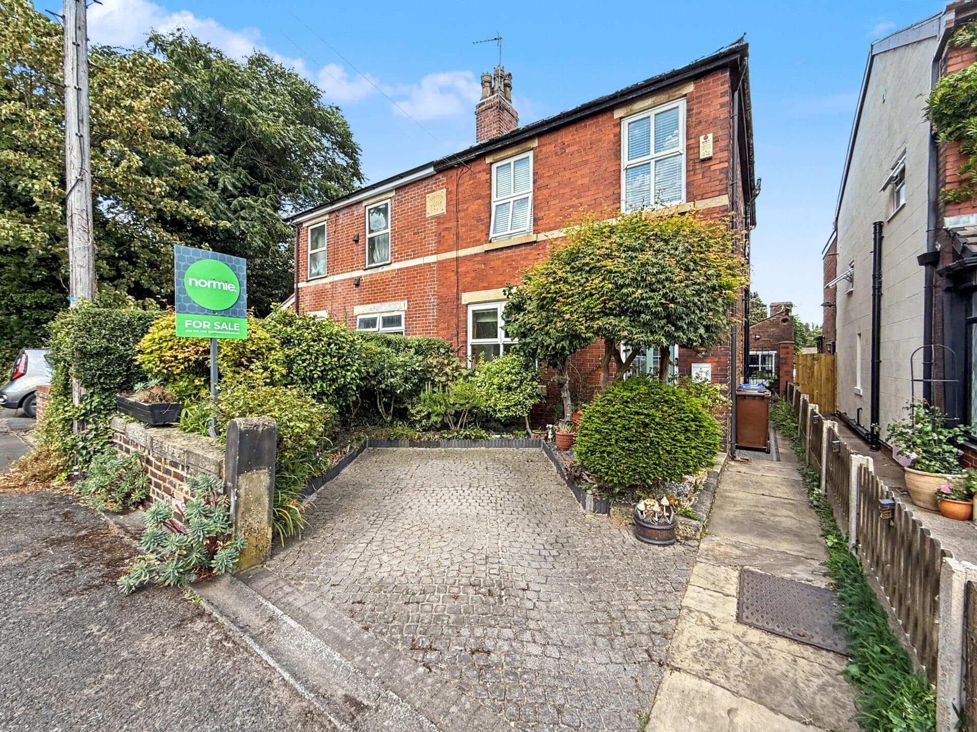 Droughts Lane, Prestwich, M25