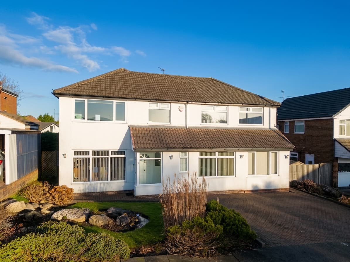 Hillingdon Road, Whitefield, M45