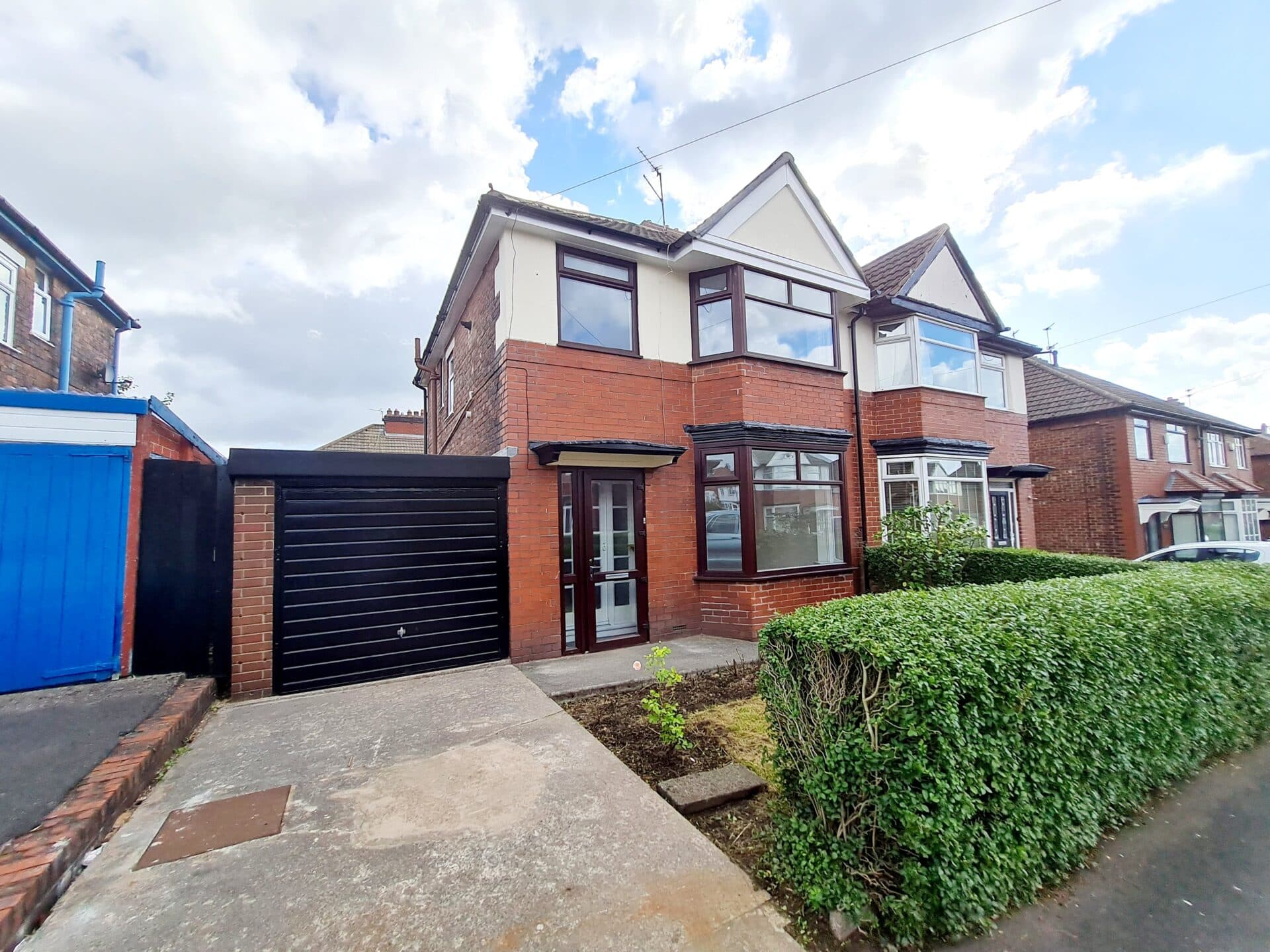 Mount Road, Prestwich, M25