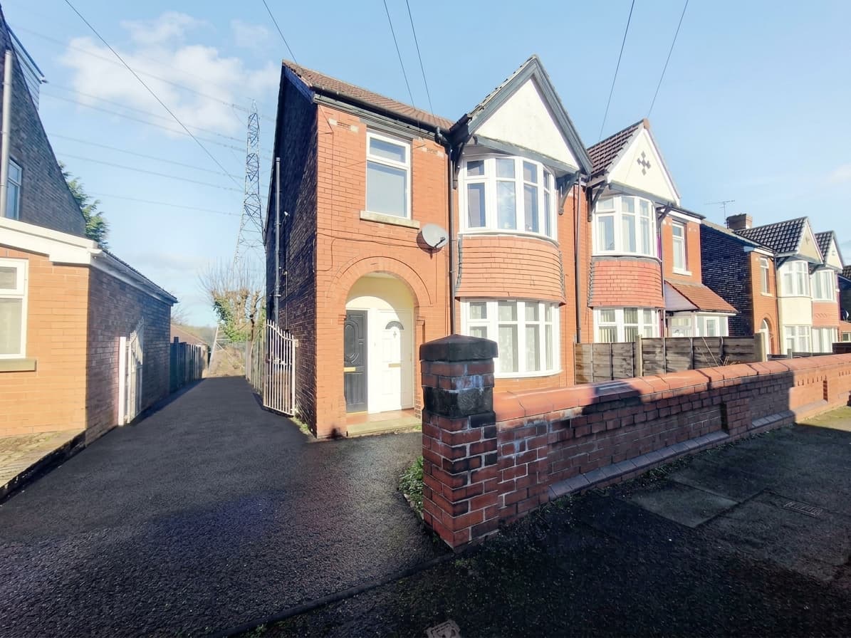 Walker Avenue, Whitefield, M45