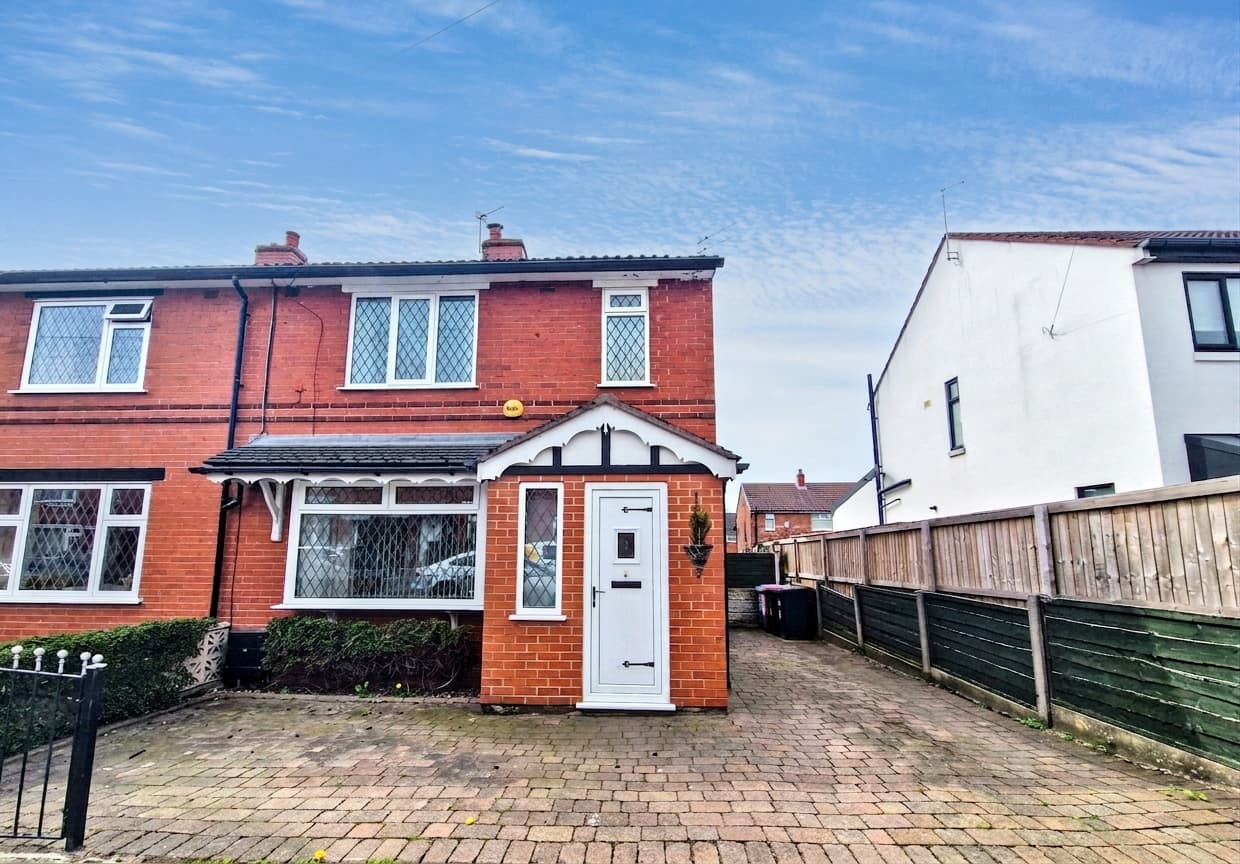 Bowker Street, Worsley, M28